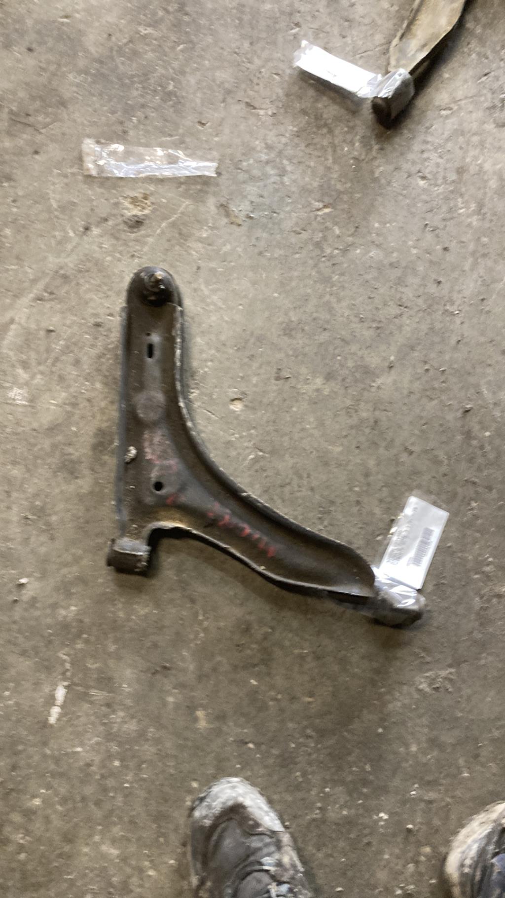 Triangle avant droit NISSAN MICRA 2 PHASE 3 Essence - 1