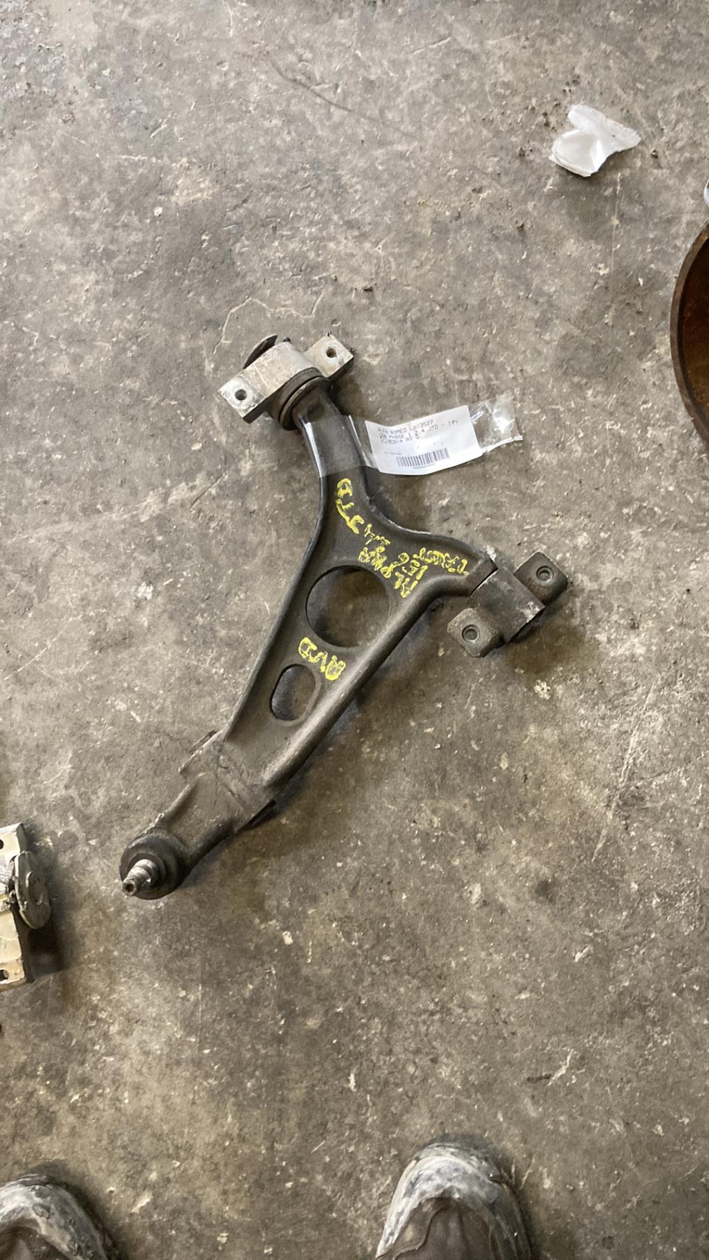 Triangle avant gauche ALFA ROMEO 156 PHASE 1 Diesel - 1