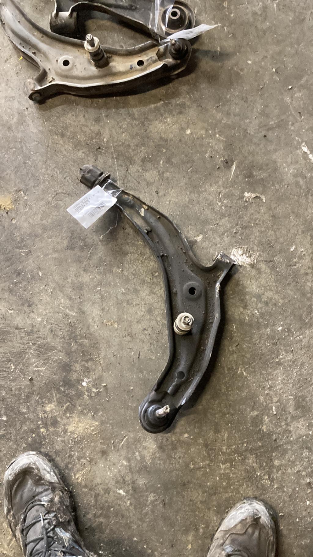 Triangle avant gauche NISSAN MICRA 2 PHASE 4 Essence - 1