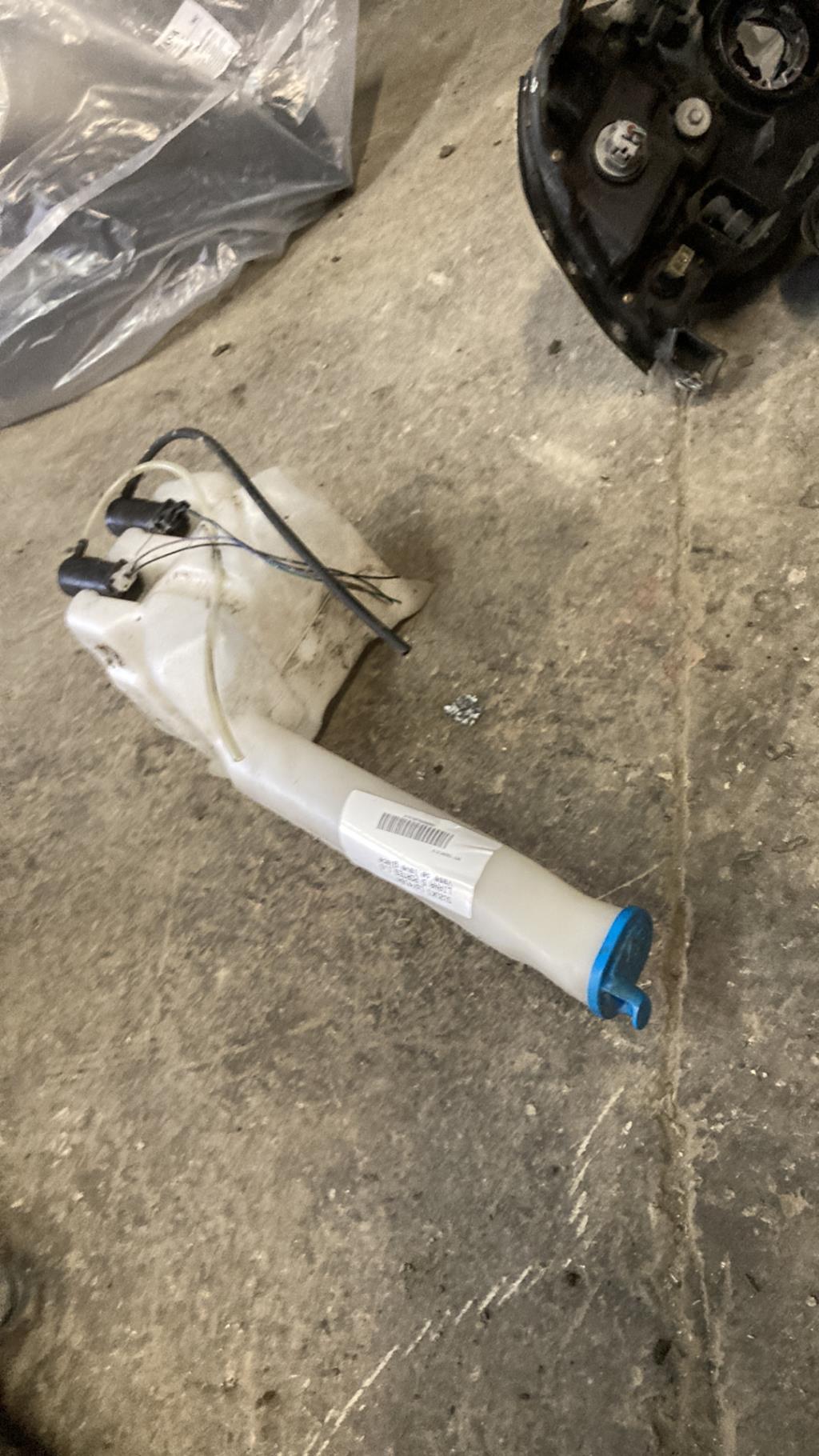Vase de lave glace SUZUKI LIANA  - 1
