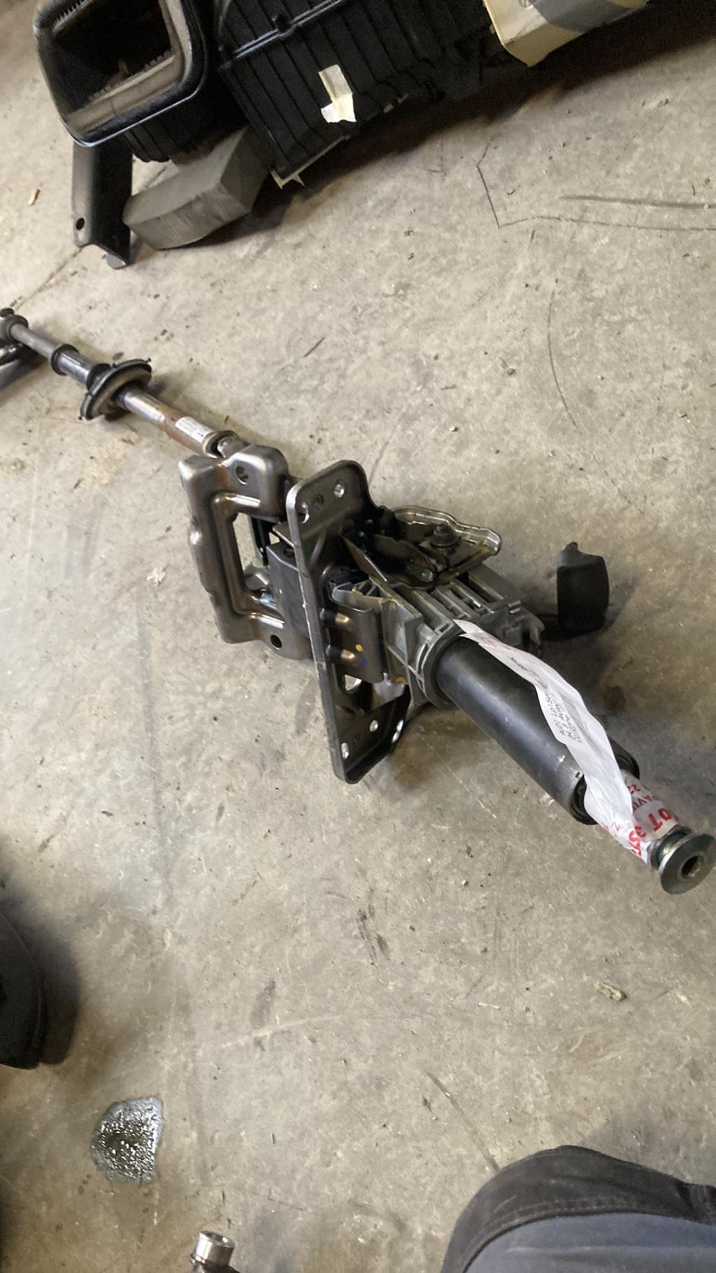 Colonne de direction AUDI A4 3 AVANT PHASE 1 BREAK Diesel - 1