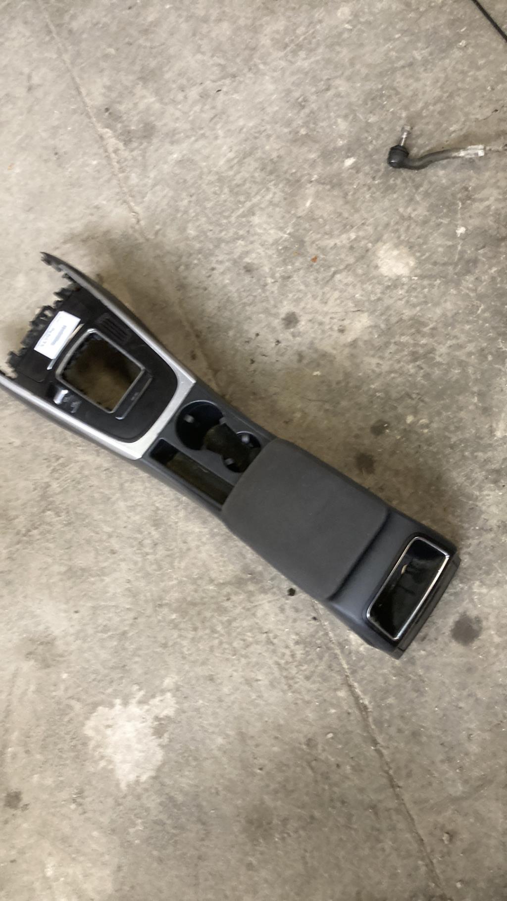 Console central (interieur plastique) AUDI A4 3 AVANT PHASE 1 BREAK Diesel - 1
