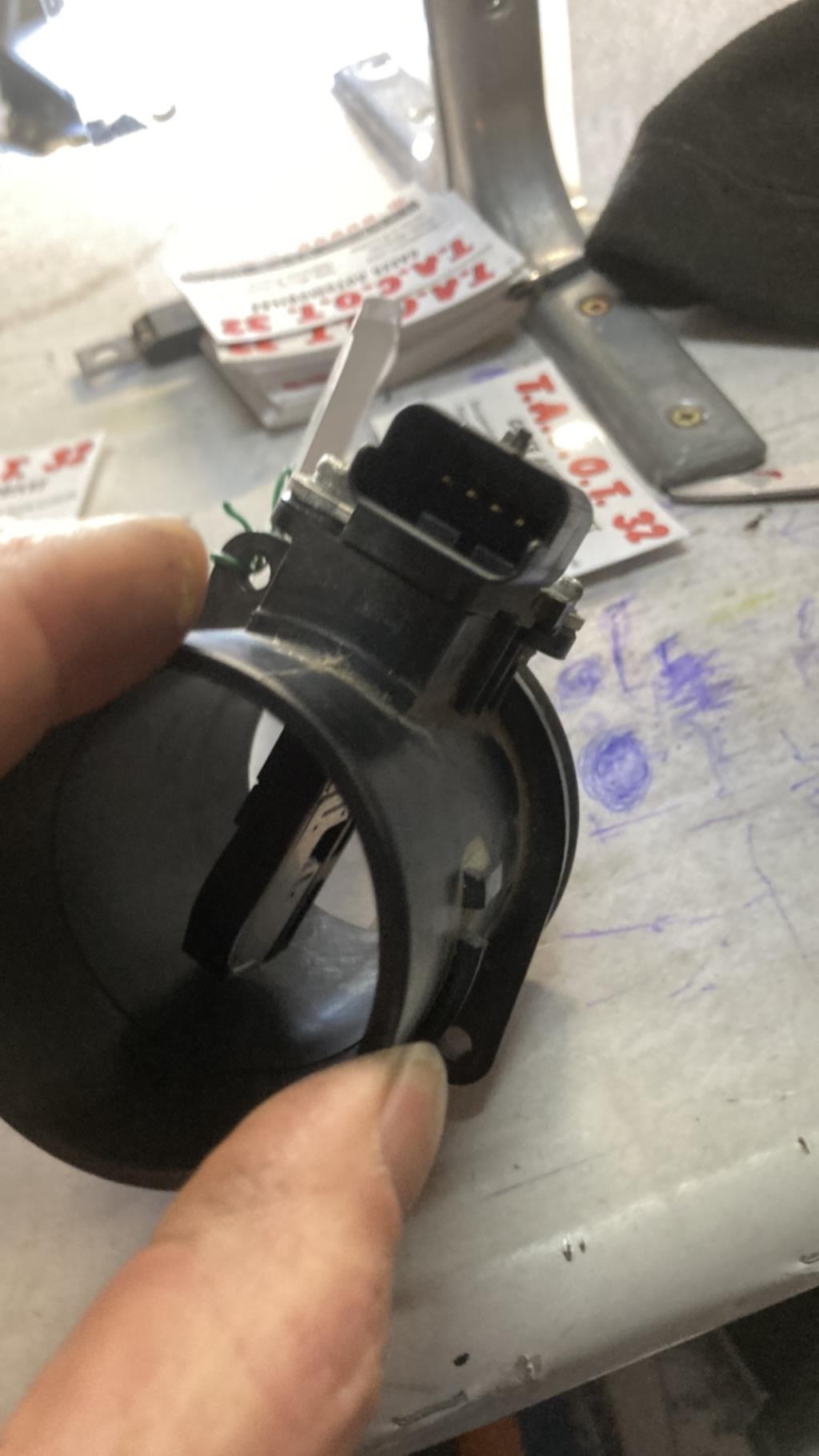 Debitmetre CITROEN C4 2 PHASE 1 Diesel - 1
