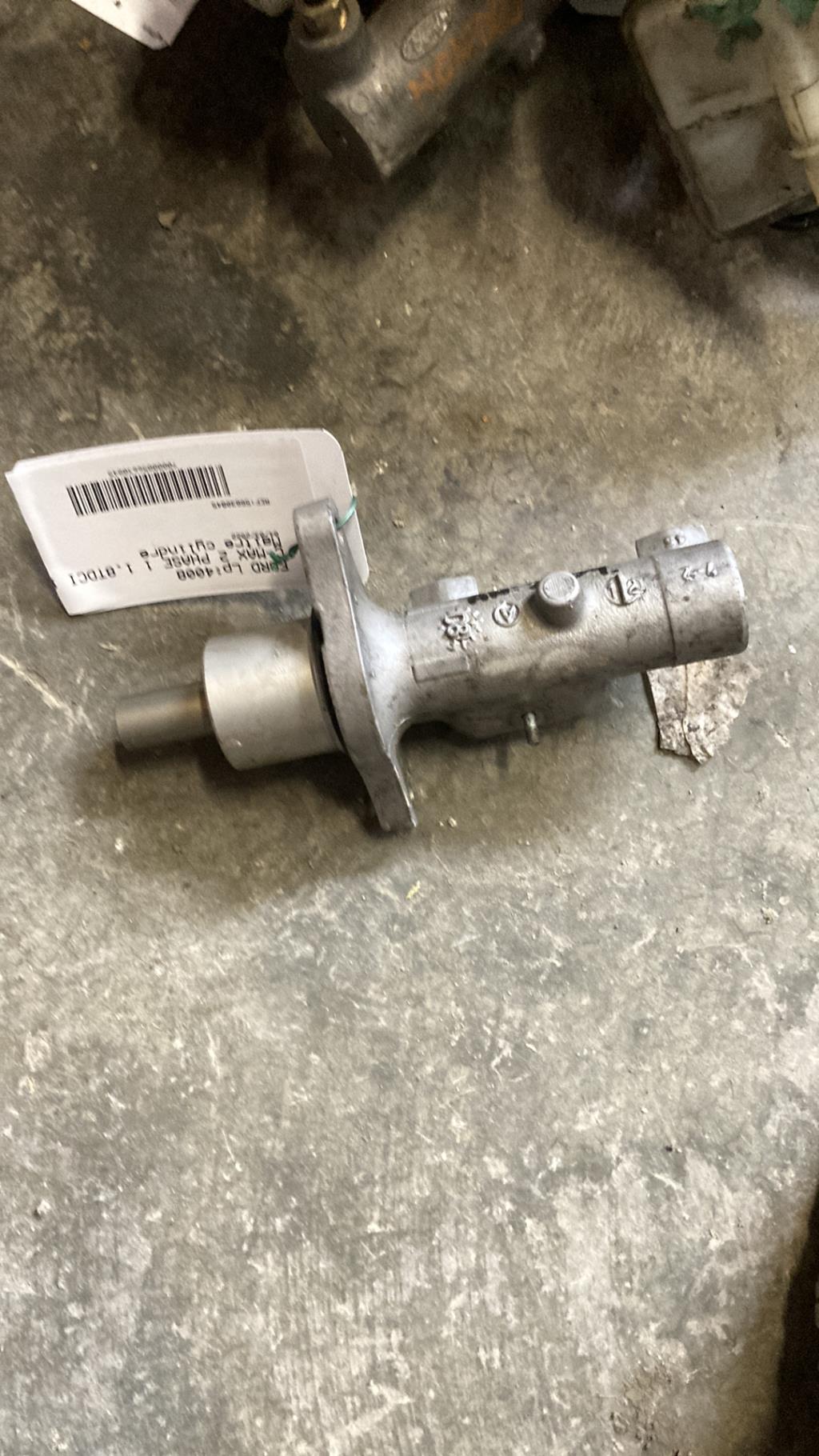 Maitre cylindre (freinage) FORD C-MAX 1 PHASE 2 Diesel - 1