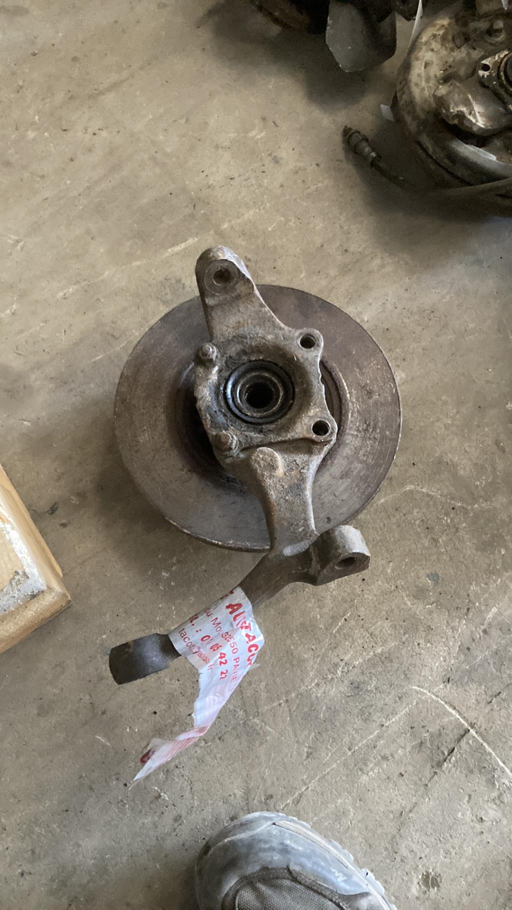 Moyeu avant droit RENAULT SUPER 5 Diesel - 1