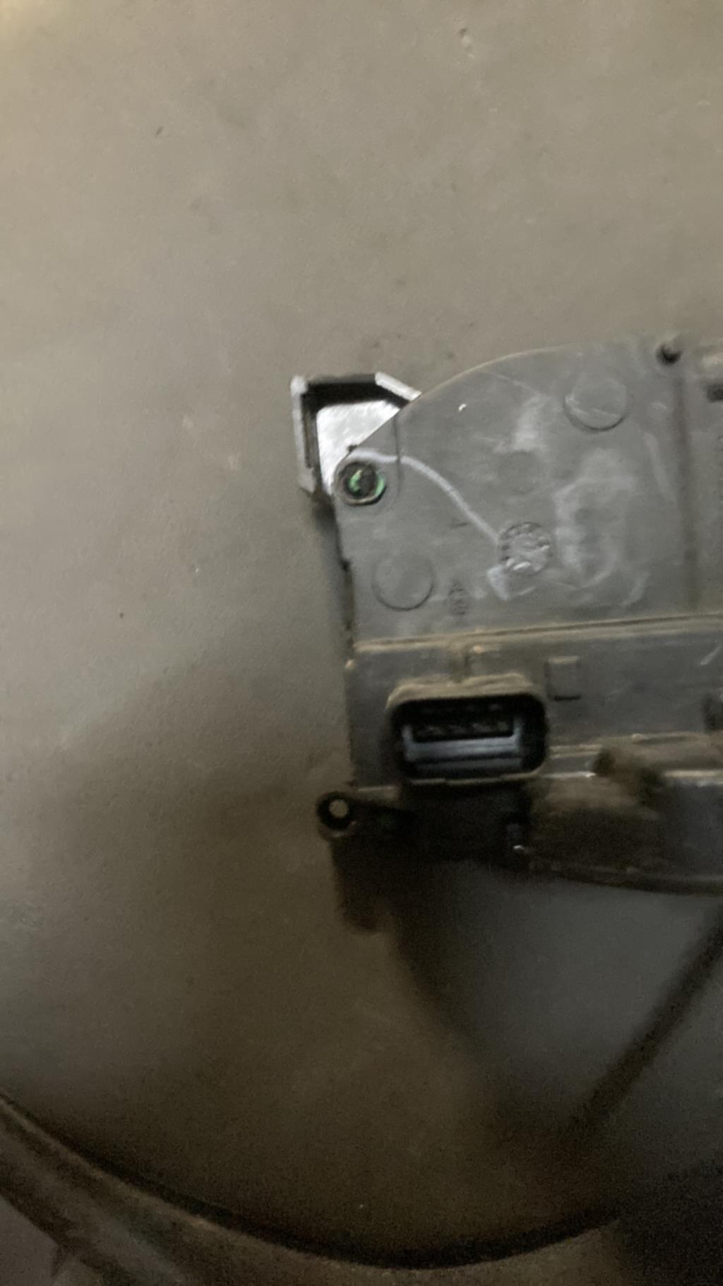 Serrure avant droit RENAULT MODUS PHASE 1 Diesel - 1