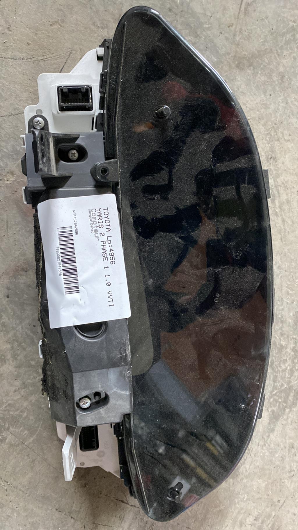 Compteur TOYOTA YARIS 2 PHASE 1 Essence - 1