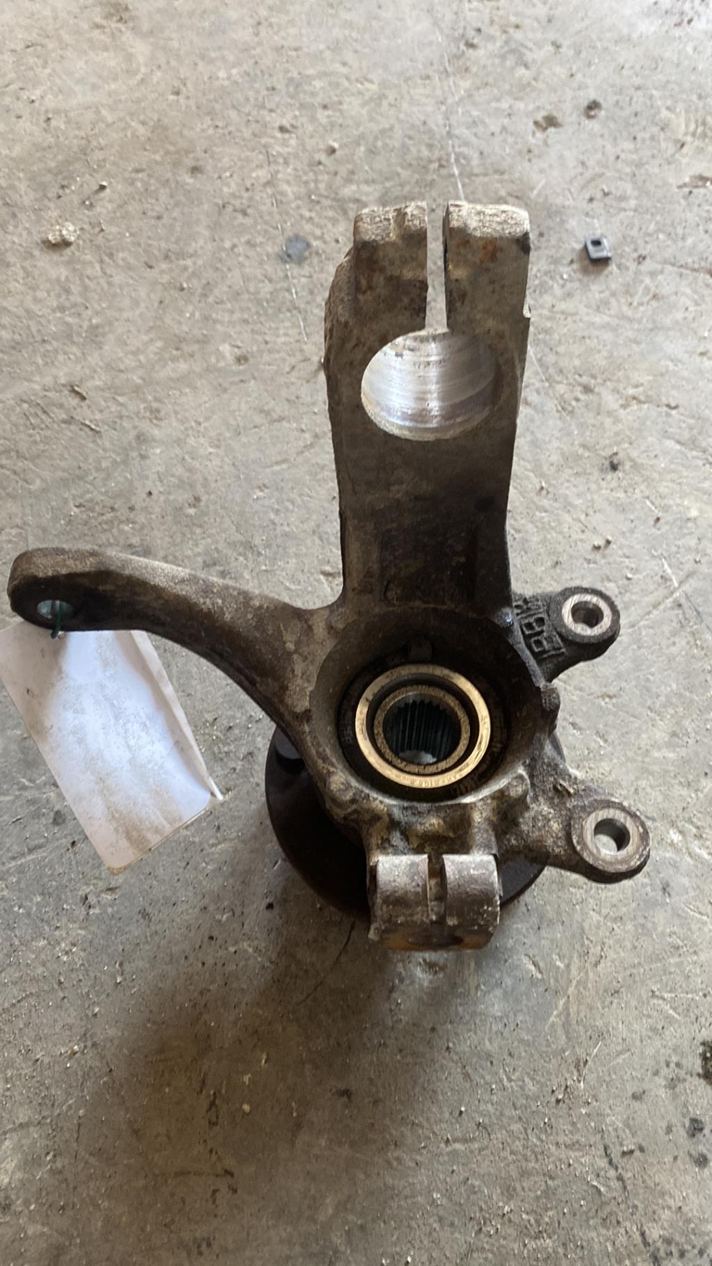 Moyeu avant gauche FORD FUSION PHASE 1 Diesel - 1