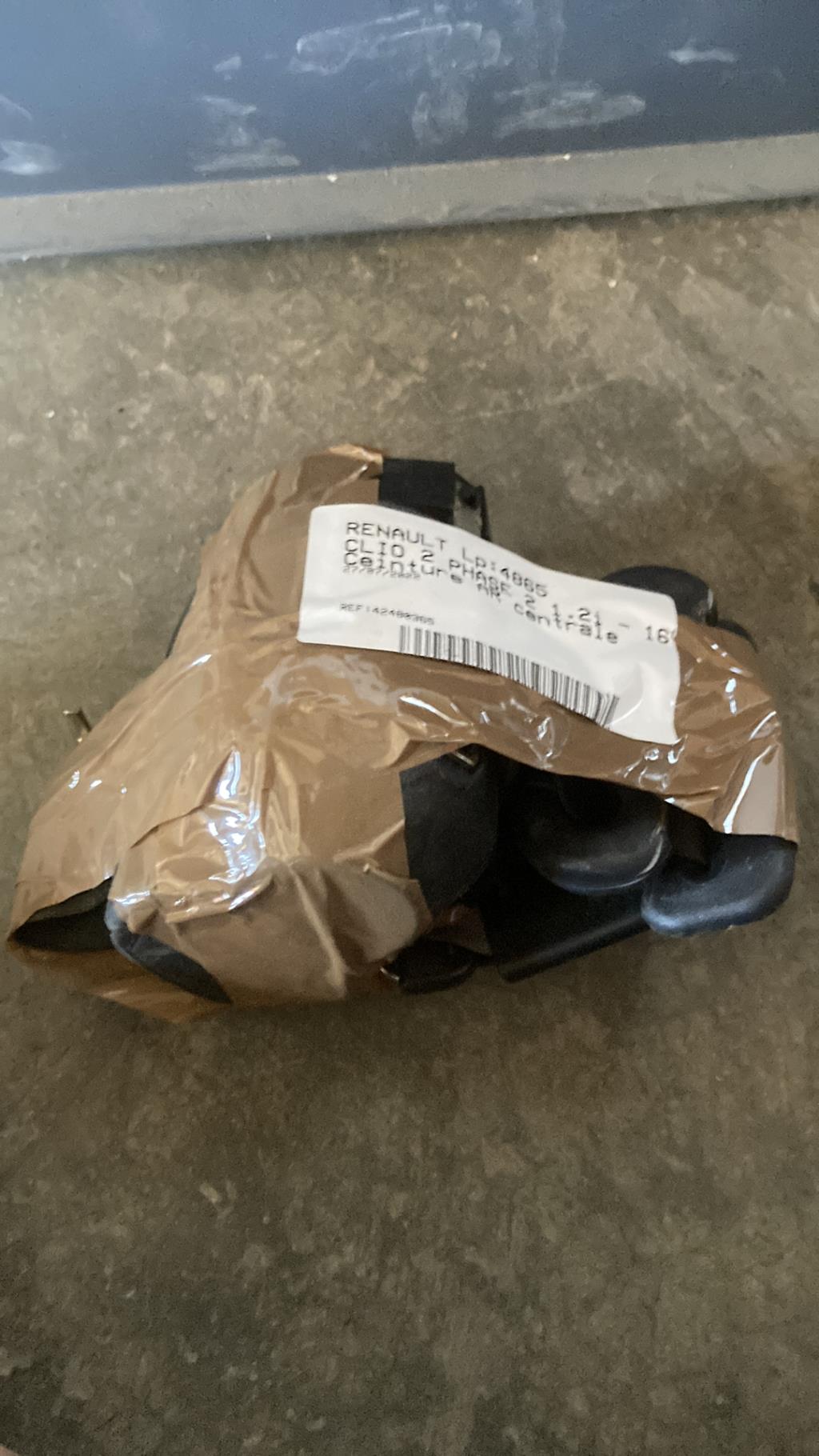 Ceinture arriere centrale RENAULT CLIO 2 PHASE 2 Essence - 1