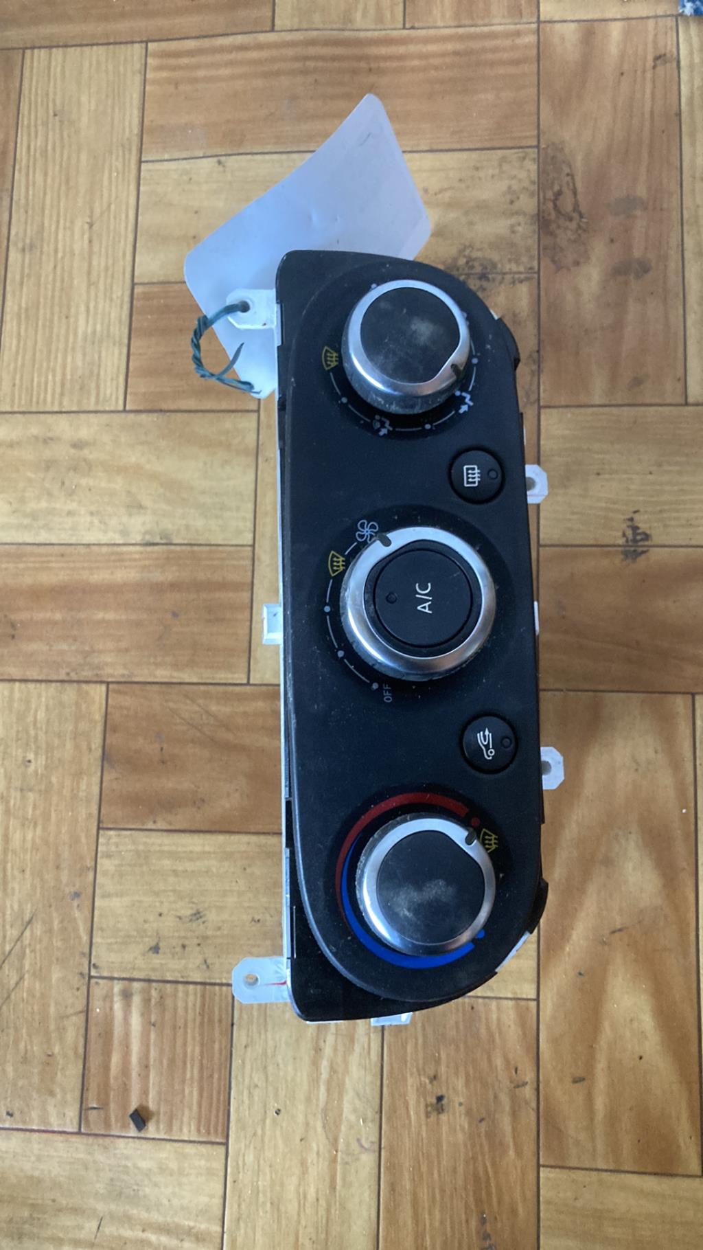 Commande chauffage RENAULT CLIO 4 PHASE 2 Diesel - 1