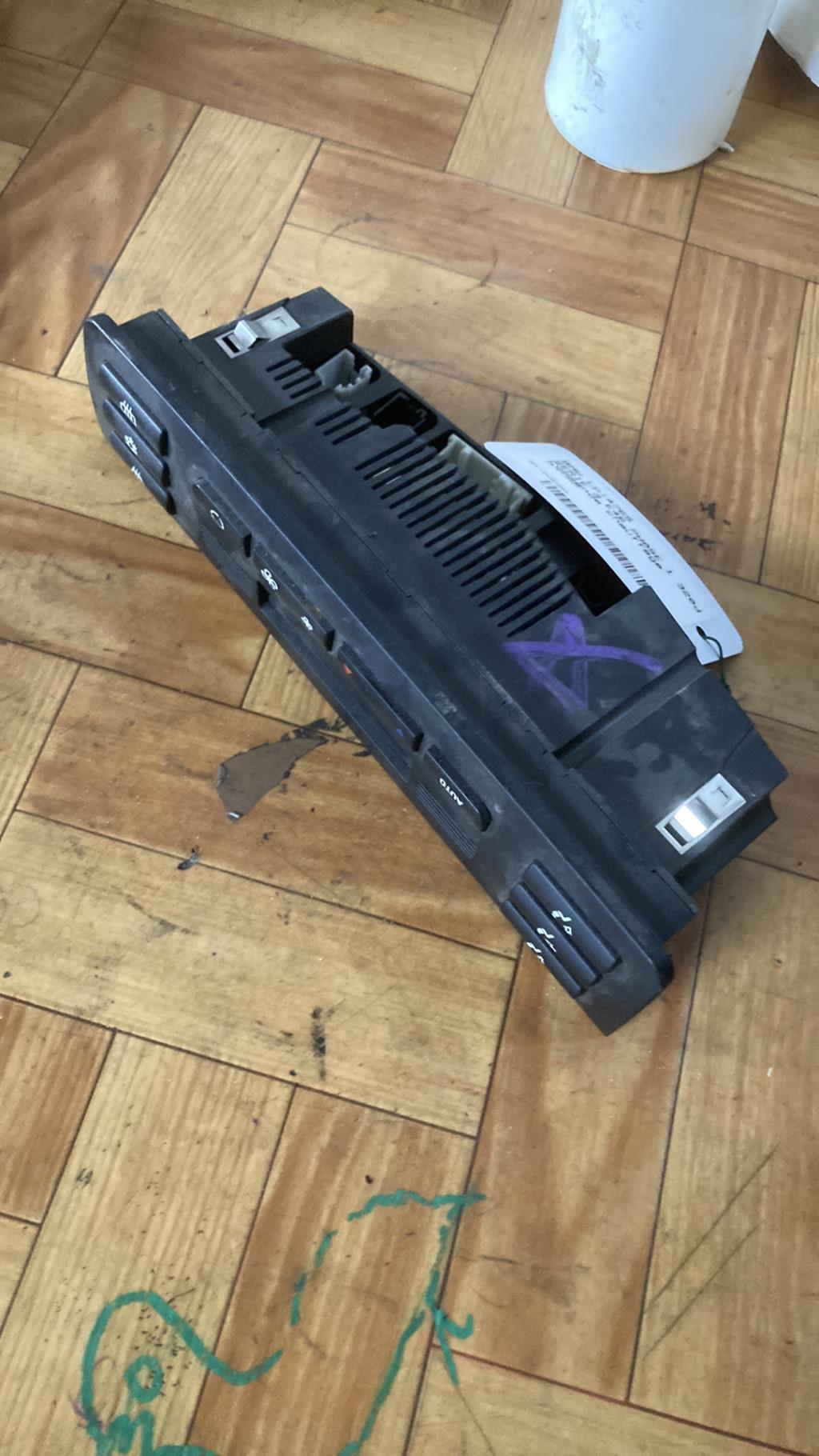 Commande chauffage BMW SERIE 3 E46 PHASE 1 Diesel - 1