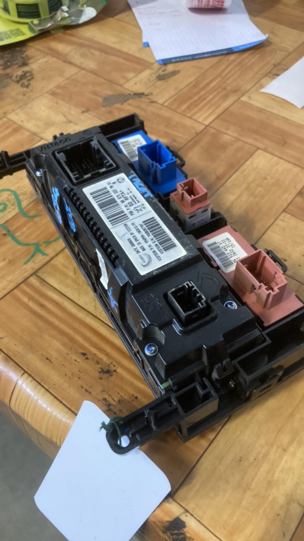 Commande chauffage PEUGEOT 407 PHASE 1 BREAK Diesel - 1