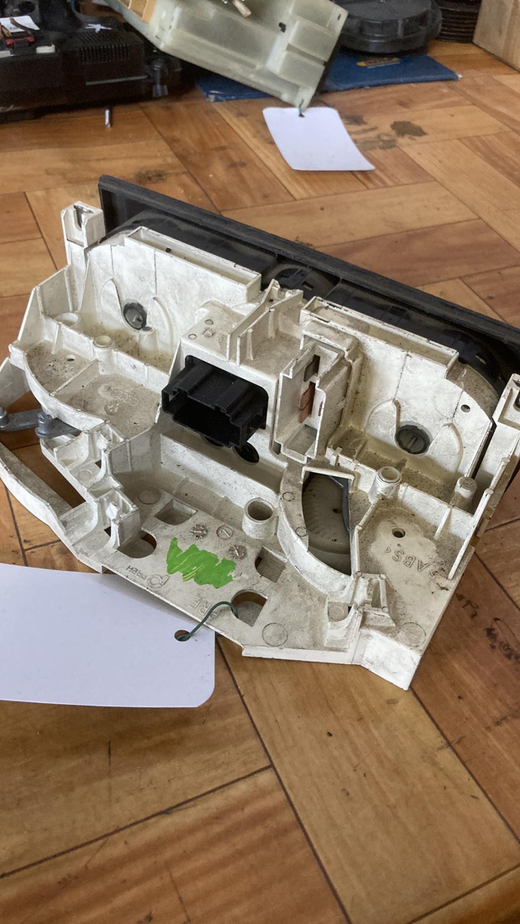 Commande chauffage VOLKSWAGEN POLO 3 PHASE 1 Essence - 1