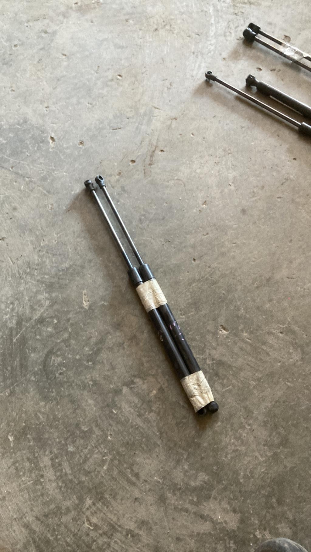 Verin de coffre AUDI A3 2 PHASE 1 Diesel - 1