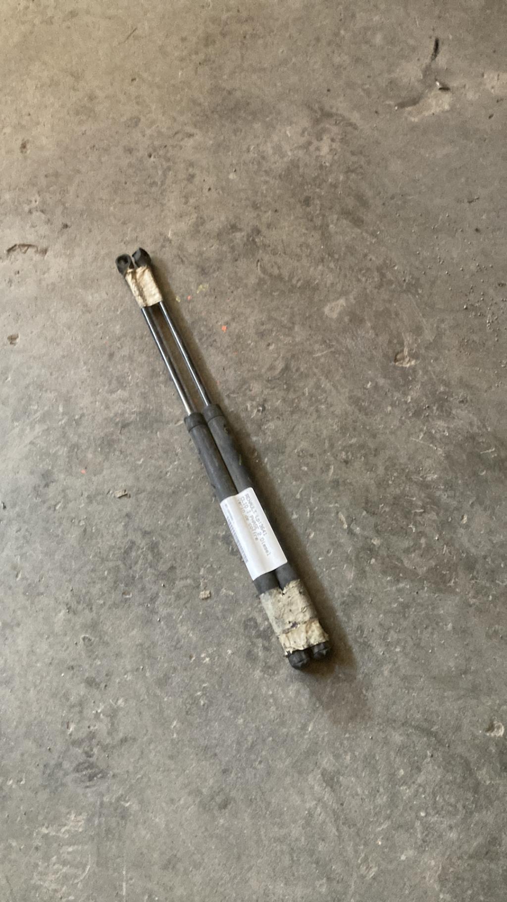 Verin de coffre RENAULT CLIO 1 PHASE 1 Diesel - 1