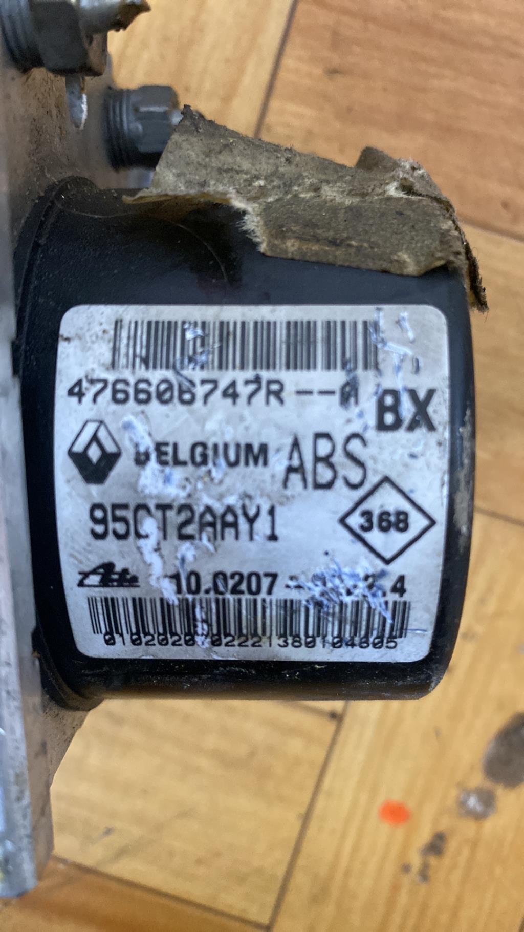 Bloc ABS (freins anti-blocage) RENAULT MEGANE 3 PHASE 1 COUPE Diesel - 1