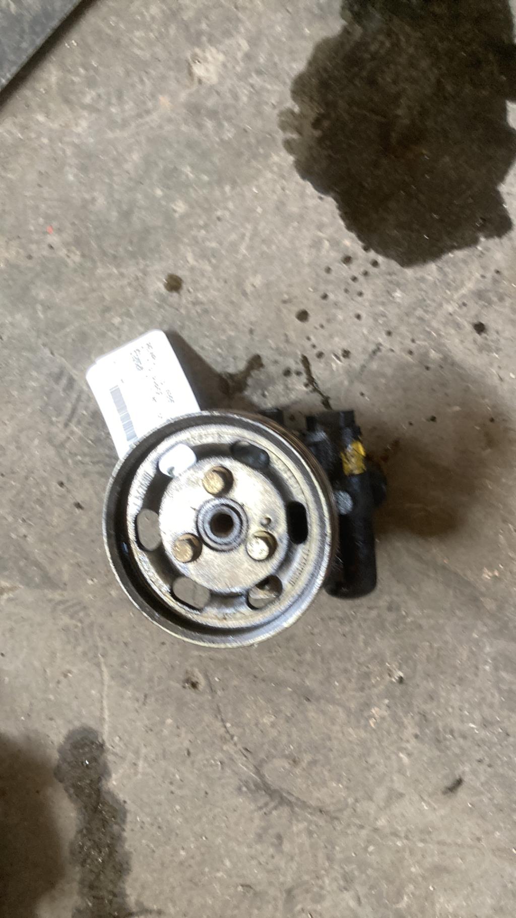 Pompe de direction RENAULT CLIO 2 PHASE 1 Essence - 1