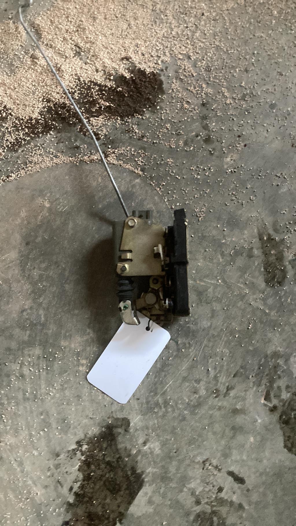 Serrure avant droit RENAULT CLIO 1 PHASE 1 Essence - 1