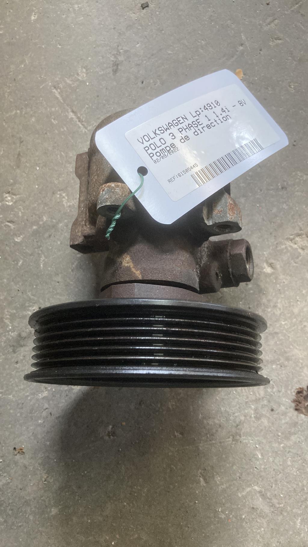 Pompe de direction VOLKSWAGEN POLO 3 PHASE 1 Essence - 1