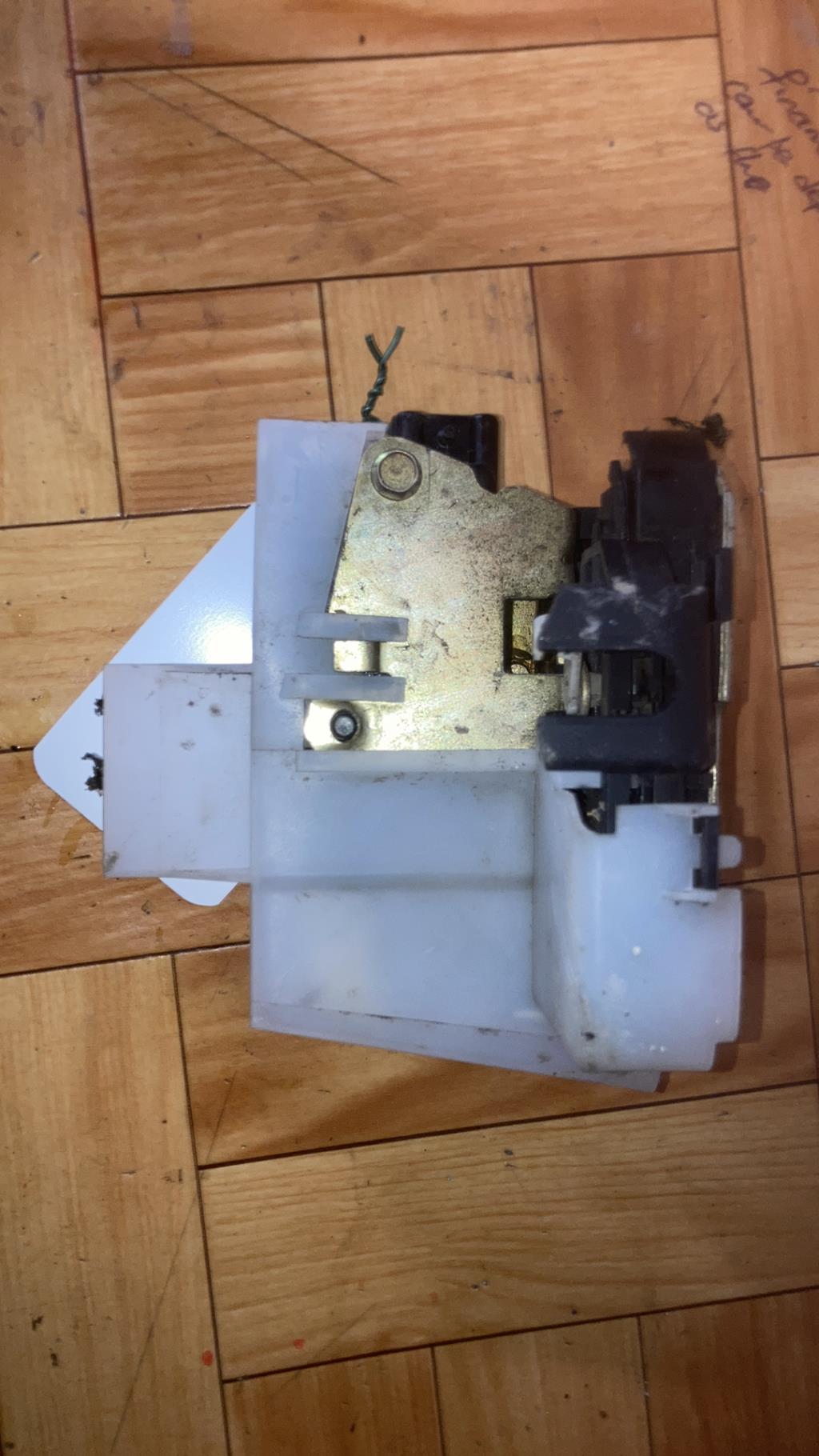 Serrure avant droit RENAULT MEGANE 1 PHASE 2 Essence - 1