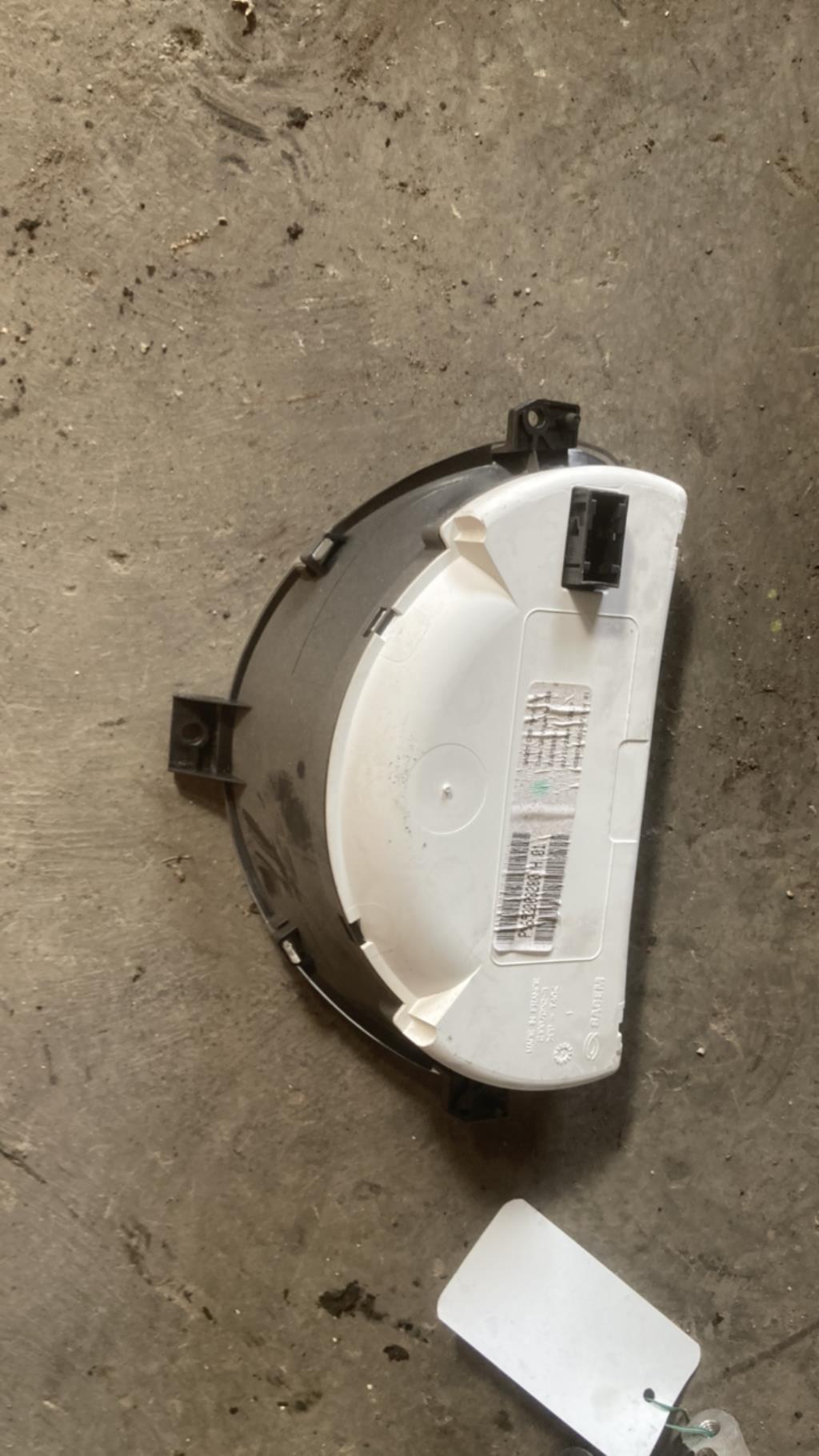 Compteur CITROEN C2 PHASE 1 Essence - 1