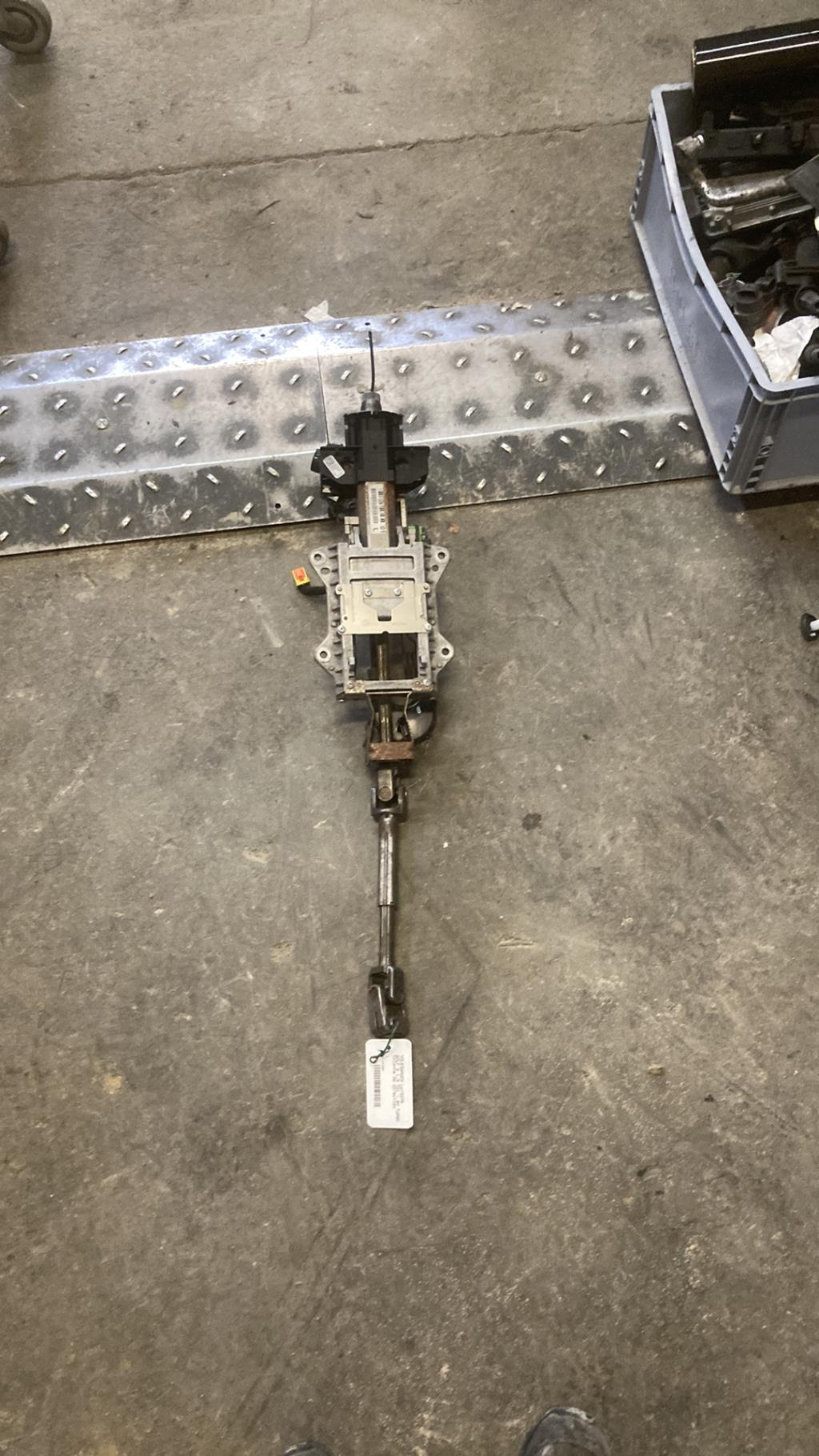 Colonne de direction VOLKSWAGEN GOLF 5 Diesel - 1