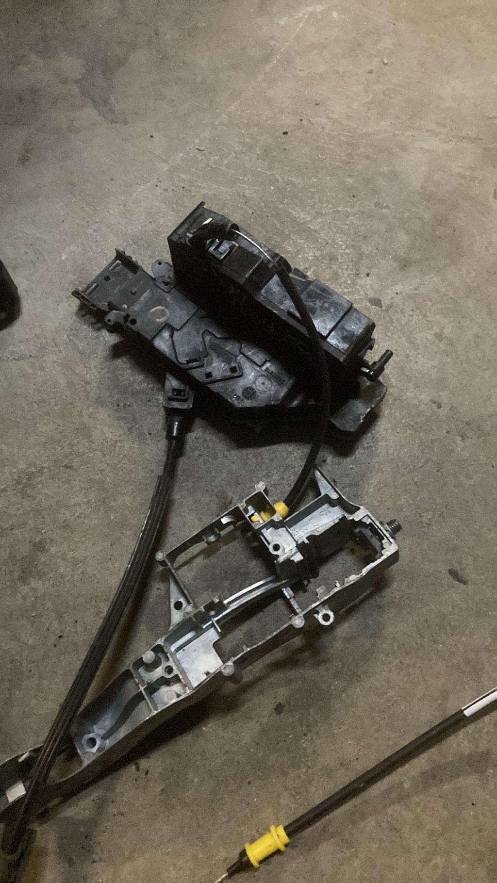 Serrure arriere droit PEUGEOT 207 PHASE 1 Diesel - 1