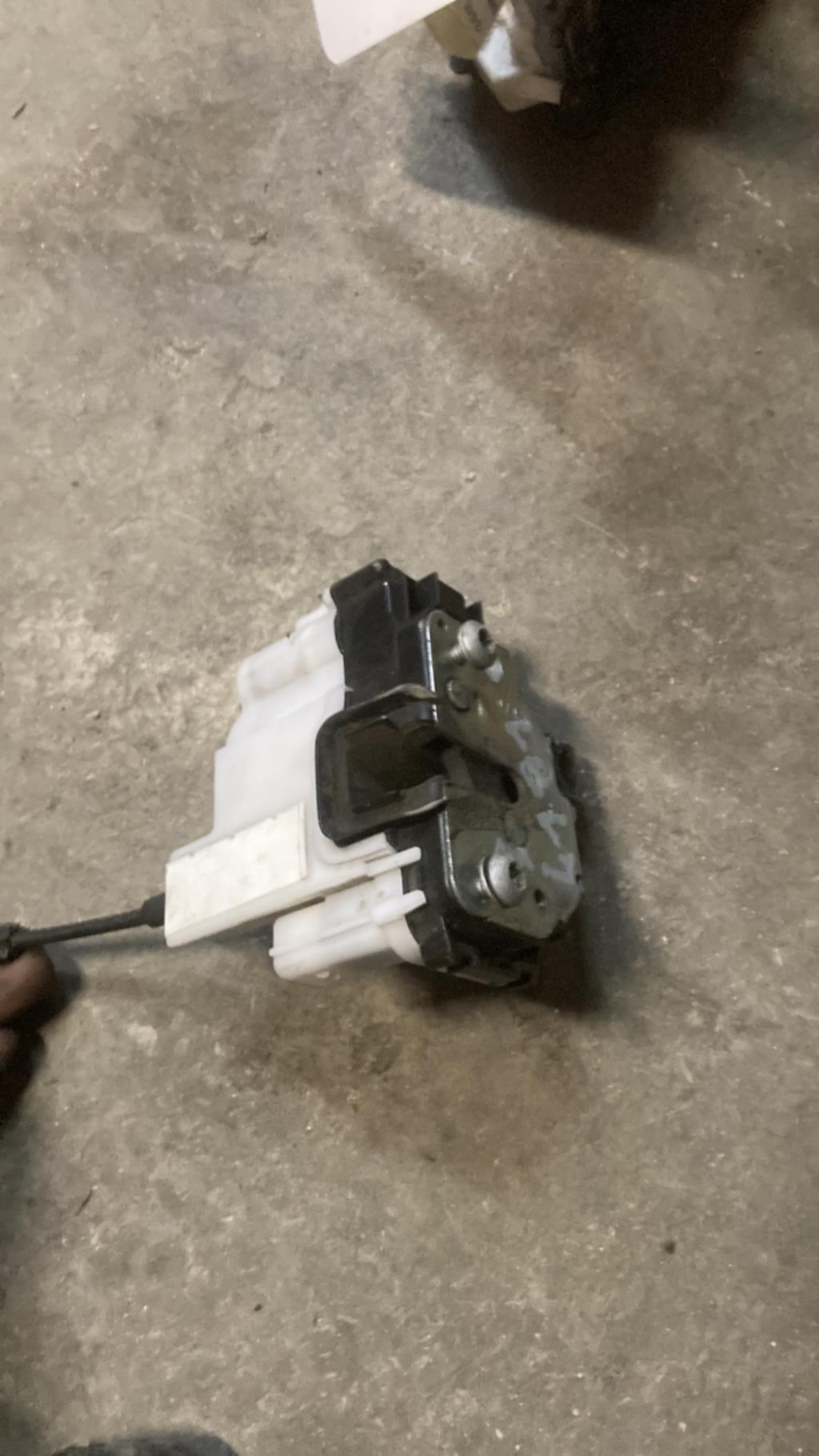 Serrure avant droit FIAT 500 2 CABRIO PHASE 1 Essence - 1