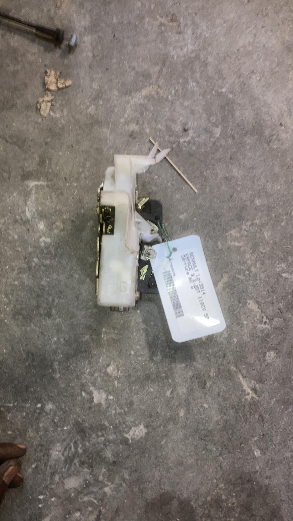 Serrure avant gauche RENAULT ESPACE 3 Diesel - 1