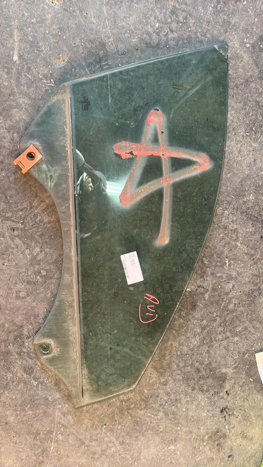 Vitre avant droit AUDI A3 2 PHASE 1  - 1
