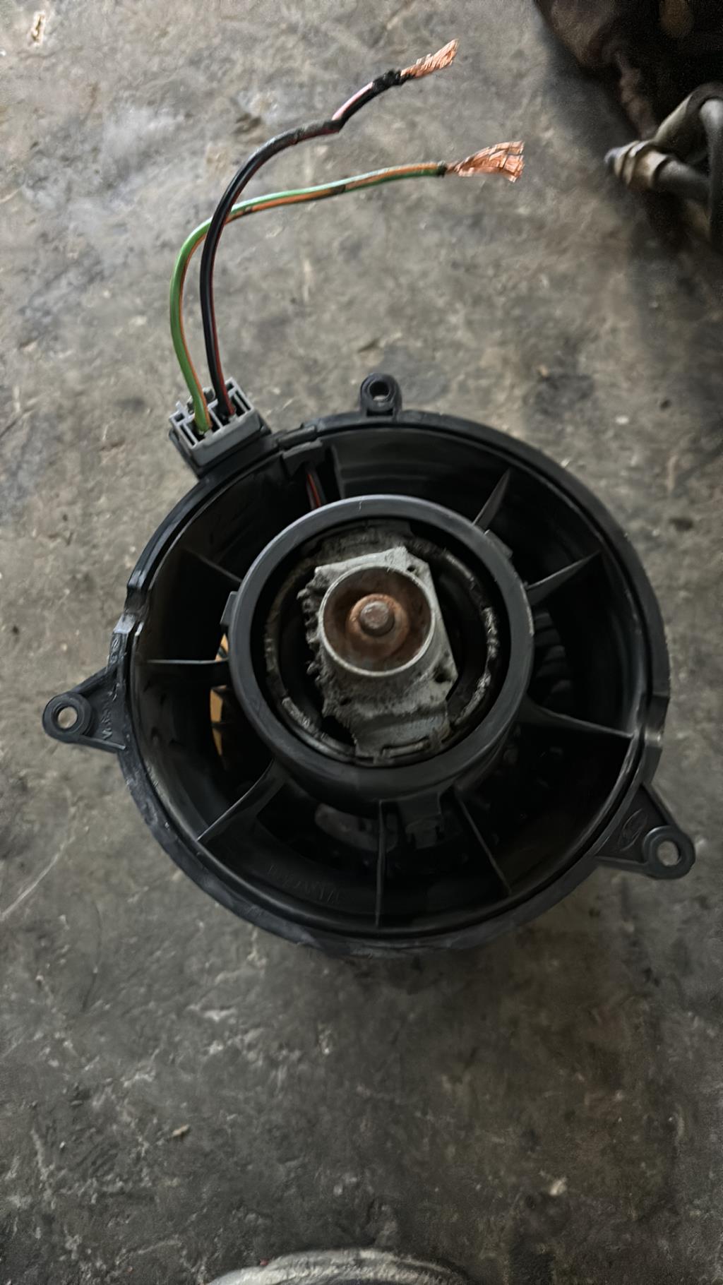 Ventilateur chauffage FORD FIESTA 5 PHASE 1 Essence - 1