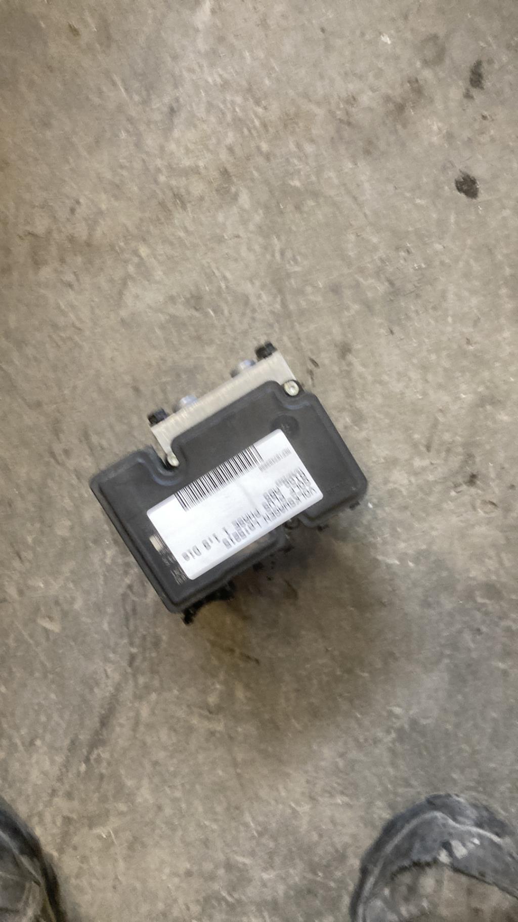 Bloc ABS (freins anti-blocage) VOLKSWAGEN GOLF PLUS PHASE 1 Diesel - 1
