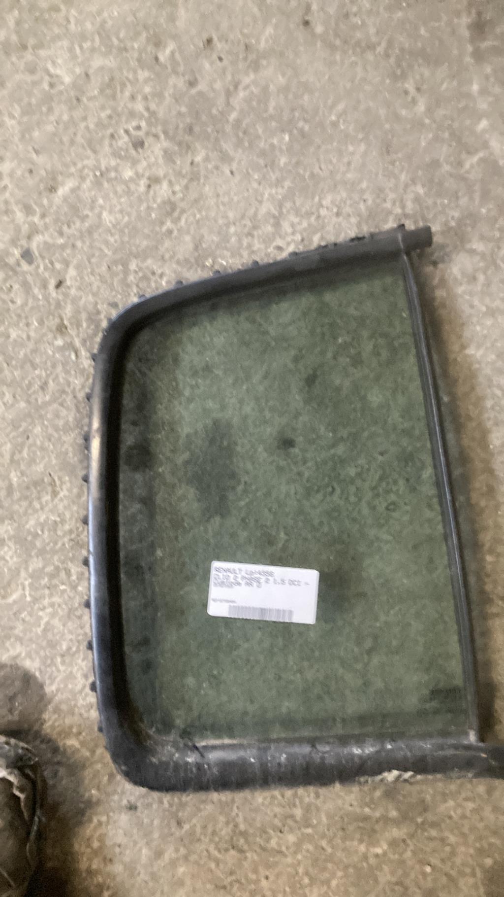 Custode arriere droit (porte) RENAULT CLIO 2 PHASE 2 Diesel - 1