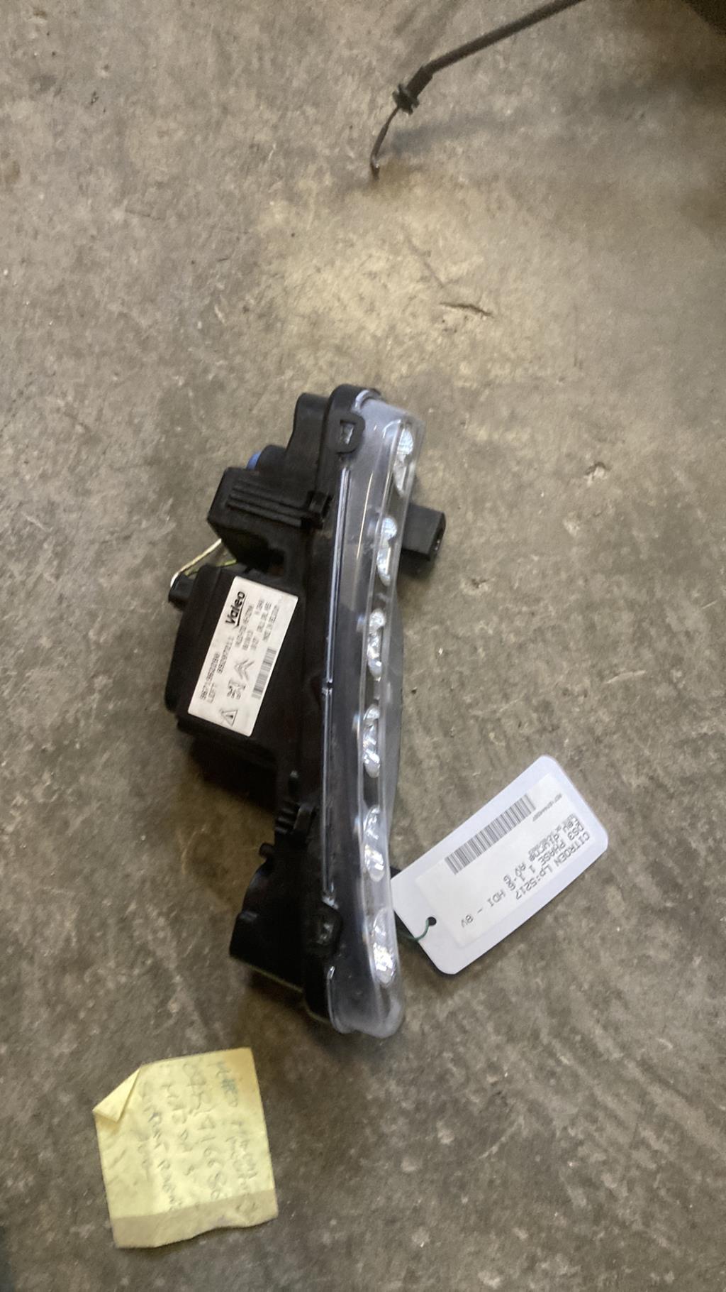 Feu diurne avant gauche CITROEN DS3 PHASE 1 Diesel - 1