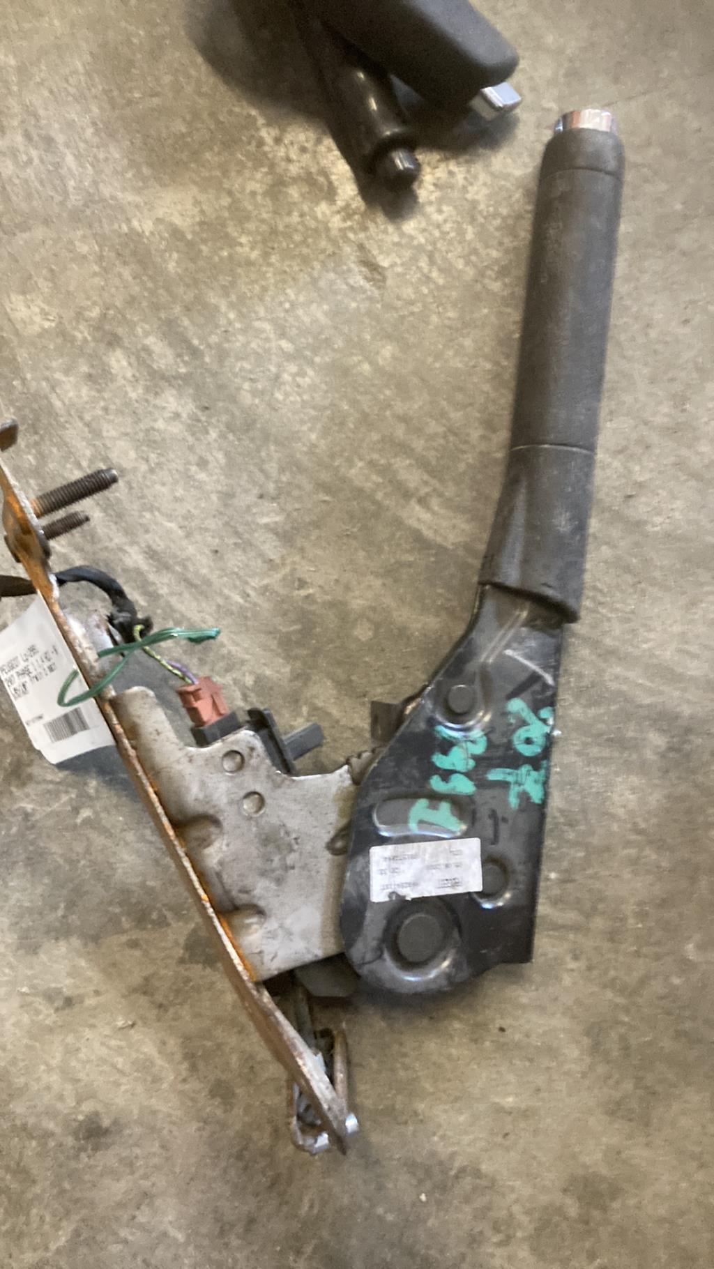 Levier frein à main PEUGEOT 207 PHASE 1 Diesel - 1