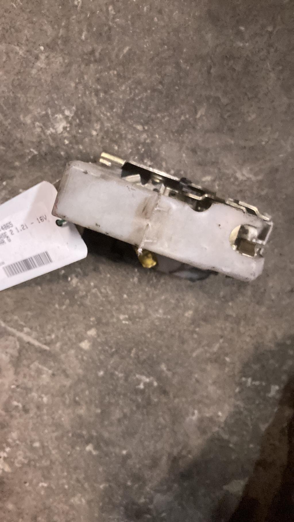 Serrure arriere gauche RENAULT CLIO 2 PHASE 2 Essence - 1