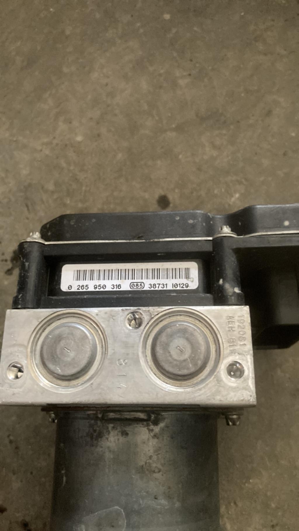 Bloc ABS (freins anti-blocage) BMW SERIE 5 E60 PHASE 2 Diesel - 1