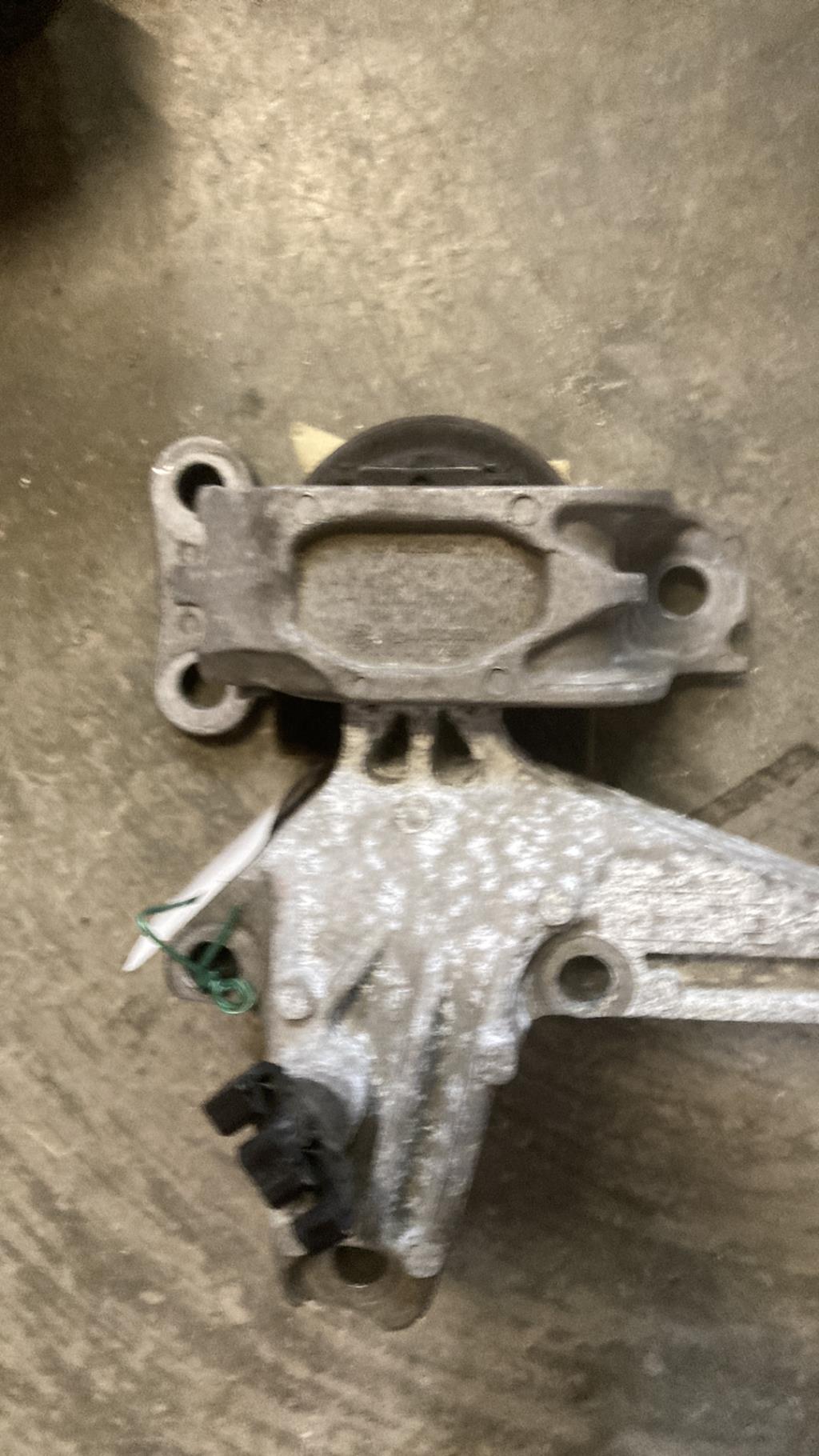Support moteur droit RENAULT SCENIC 3 PHASE 3 Diesel - 1