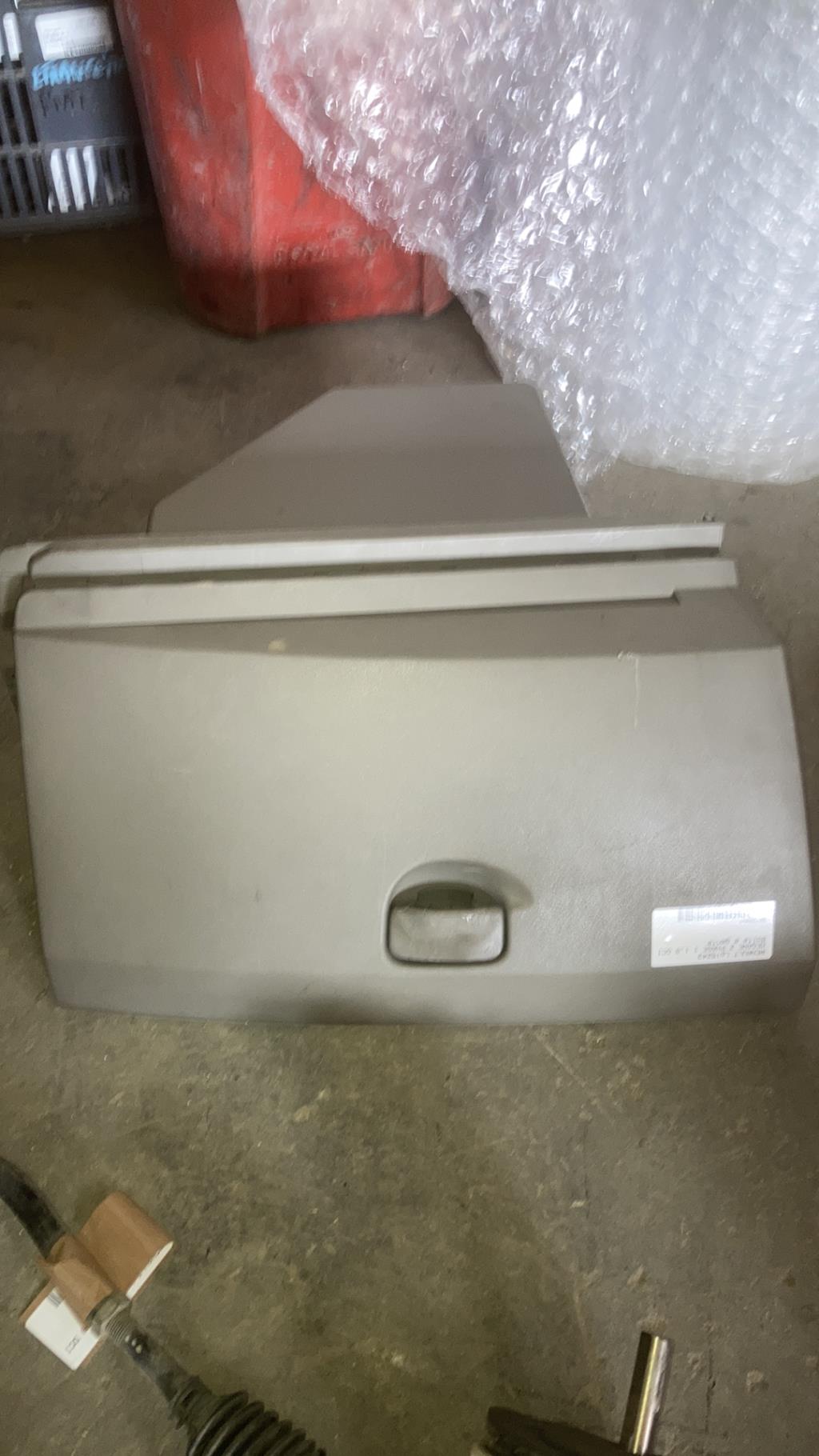 Boite a gants RENAULT MEGANE 2 PHASE 1 Diesel - 1