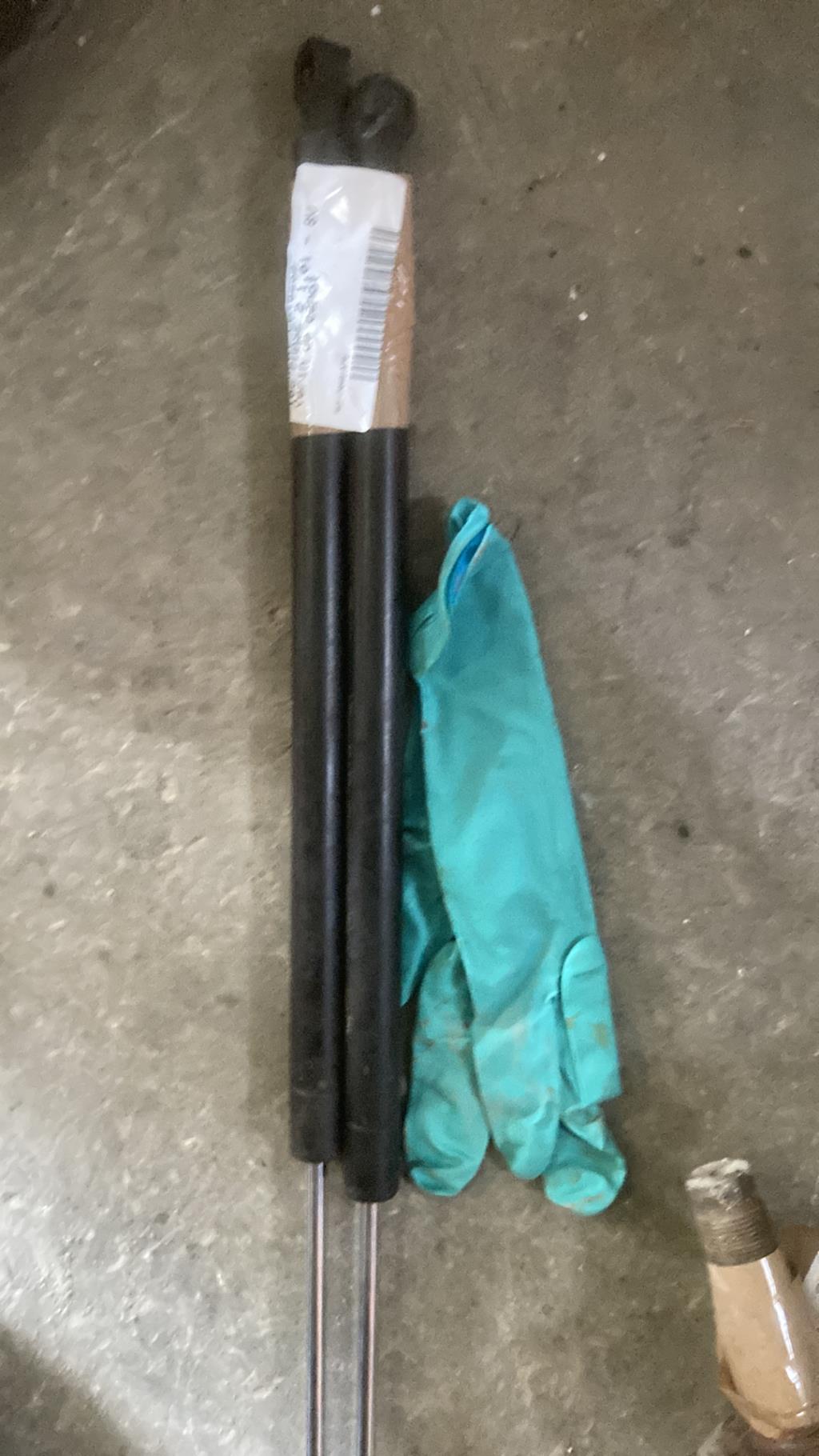 Verin de capot PEUGEOT 106 PHASE 2 Essence - 1