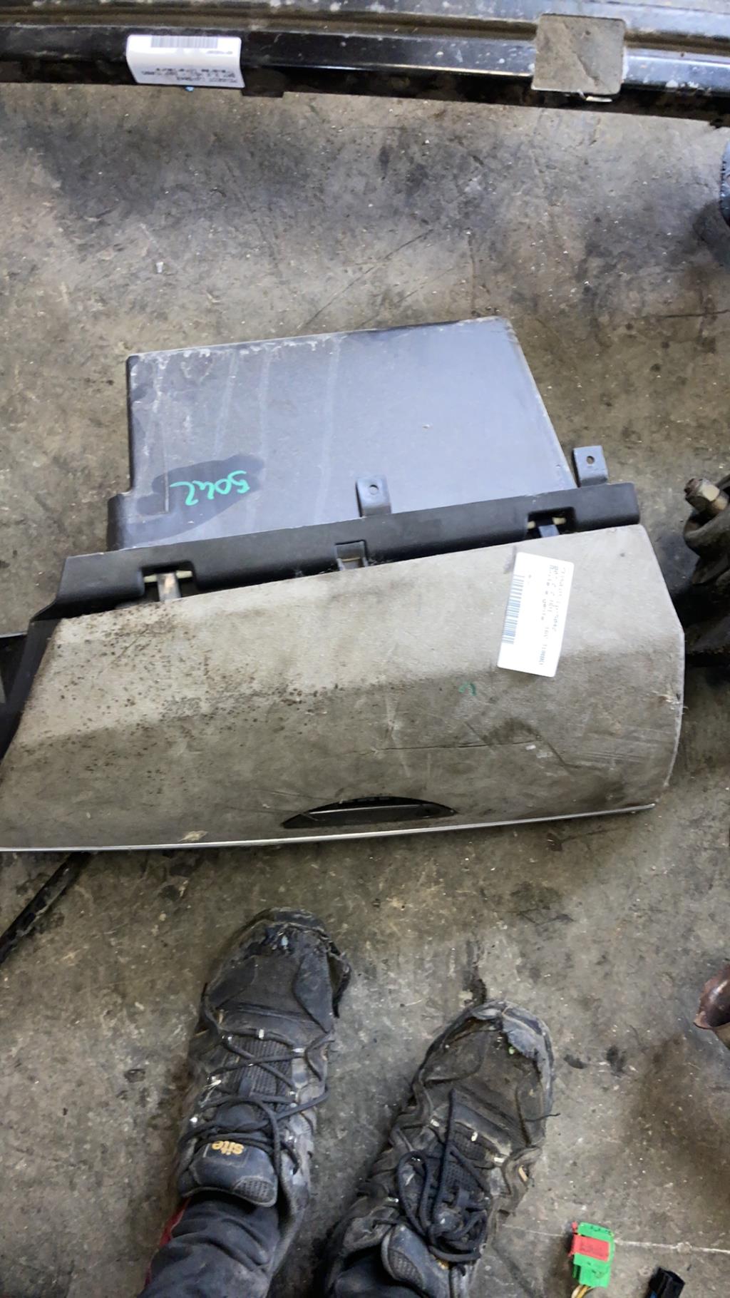 Boite a gants PEUGEOT 807 Diesel - 1