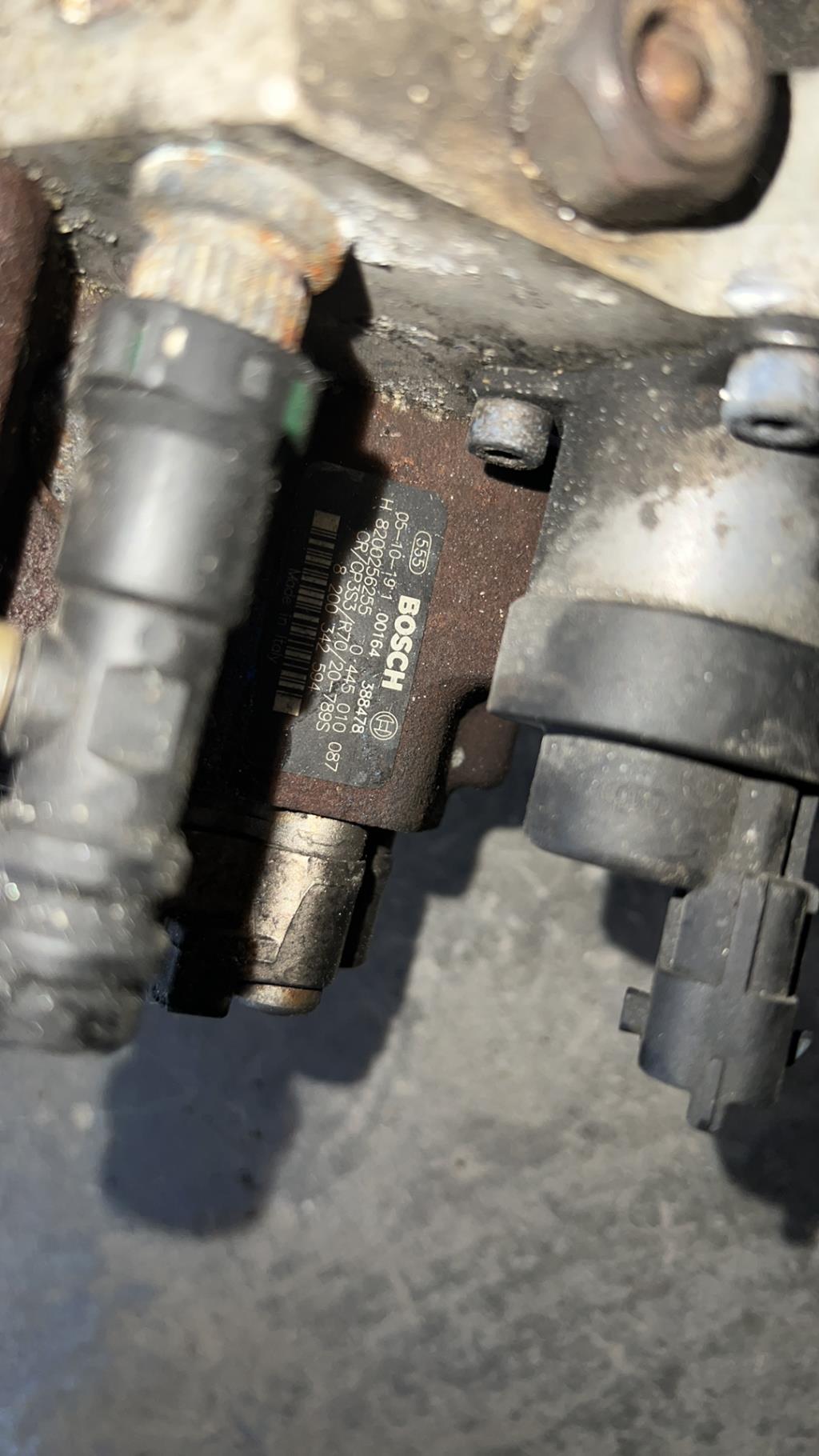 Pompe à injection RENAULT LAGUNA 2 PHASE 2 BREAK Diesel - 1