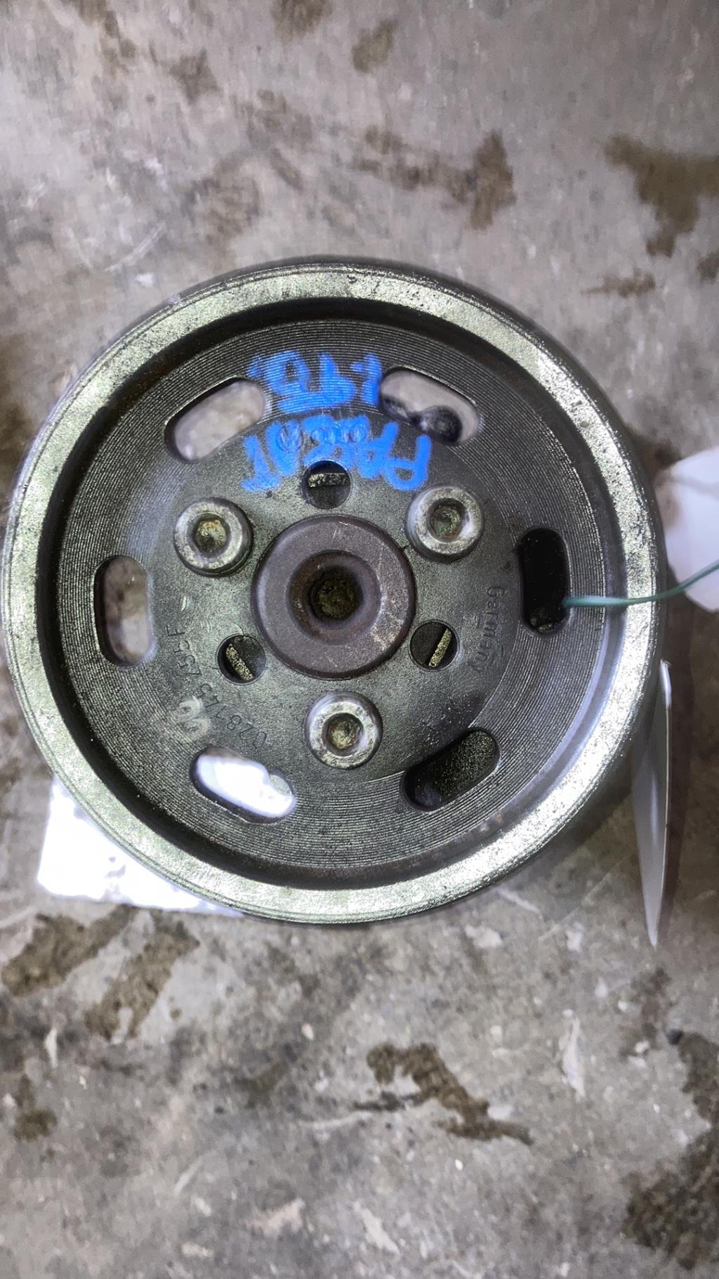 Pompe de direction VOLKSWAGEN PASSAT 4 PHASE 1 BREAK Diesel - 1