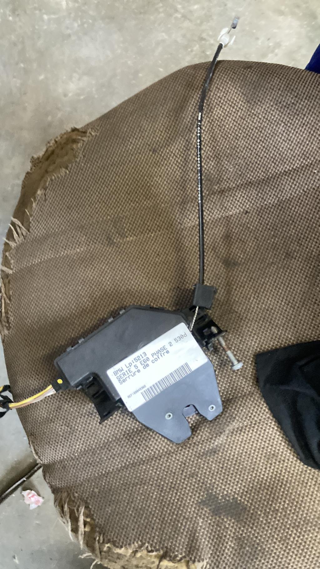 Serrure de coffre BMW SERIE 5 E60 PHASE 2 Diesel - 1