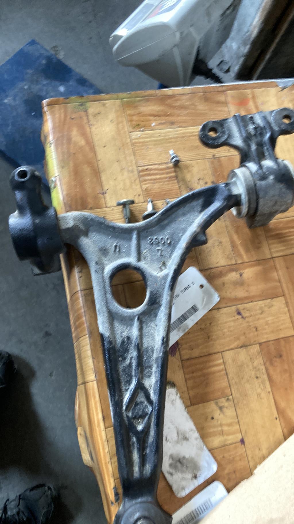 Triangle avant gauche PEUGEOT 807 Diesel - 1