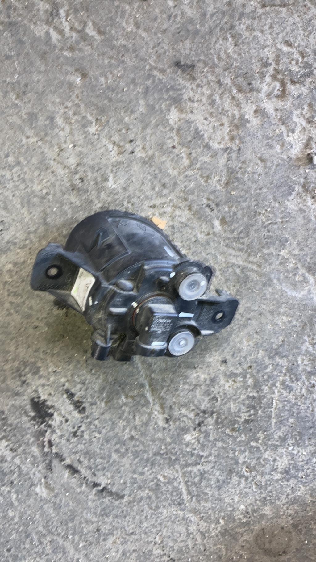 Anti brouillard droit (feux) RENAULT CLIO 2 PHASE 2 Essence - 1