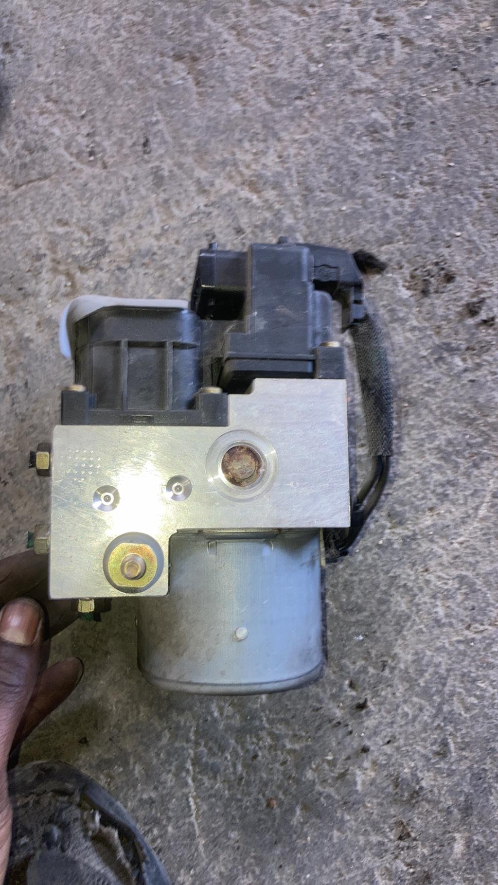 Bloc ABS (freins anti-blocage) RENAULT CLIO 2 PHASE 2 Essence - 1