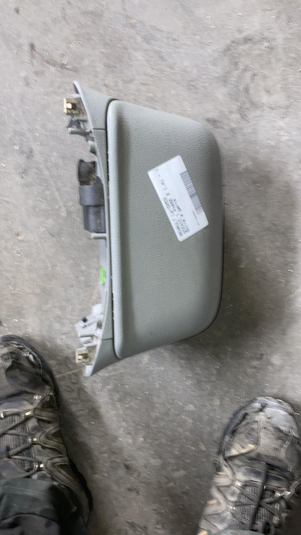 Boite a gants RENAULT SCENIC 1 PHASE 2 Essence - 1