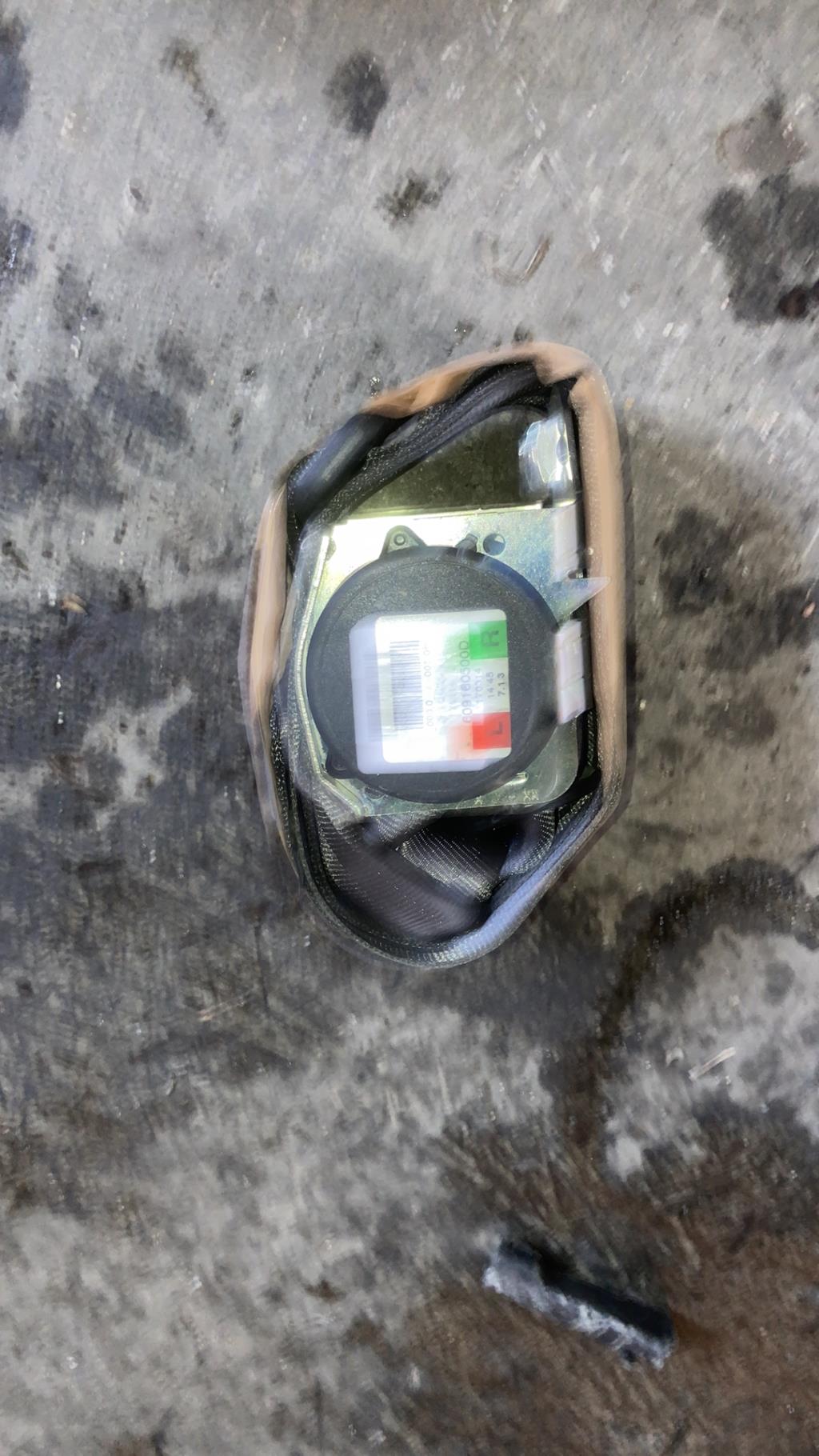 Ceinture arriere gauche OPEL CORSA E Essence - 1