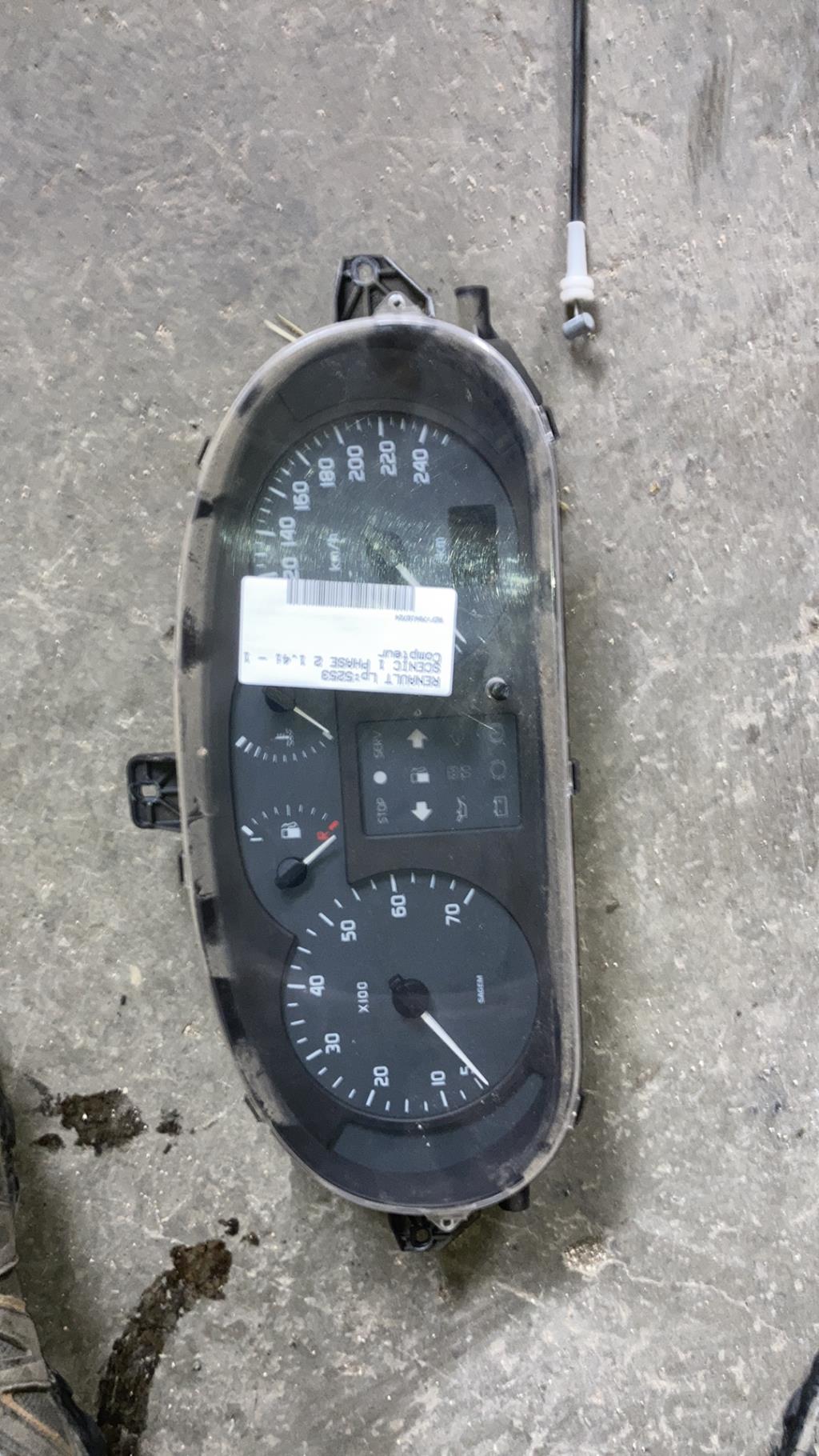 Compteur RENAULT SCENIC 1 PHASE 2 Essence - 1